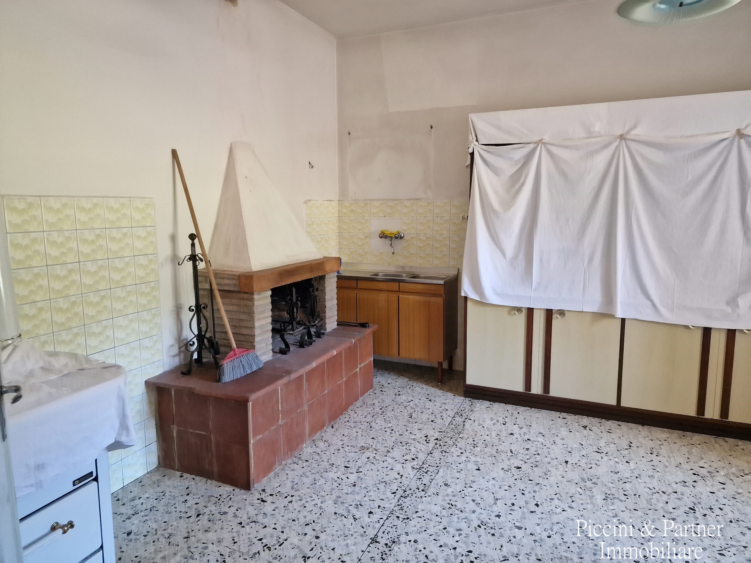 Immagine 27 di Casa indipendente in vendita  in Via Costa a Magione
