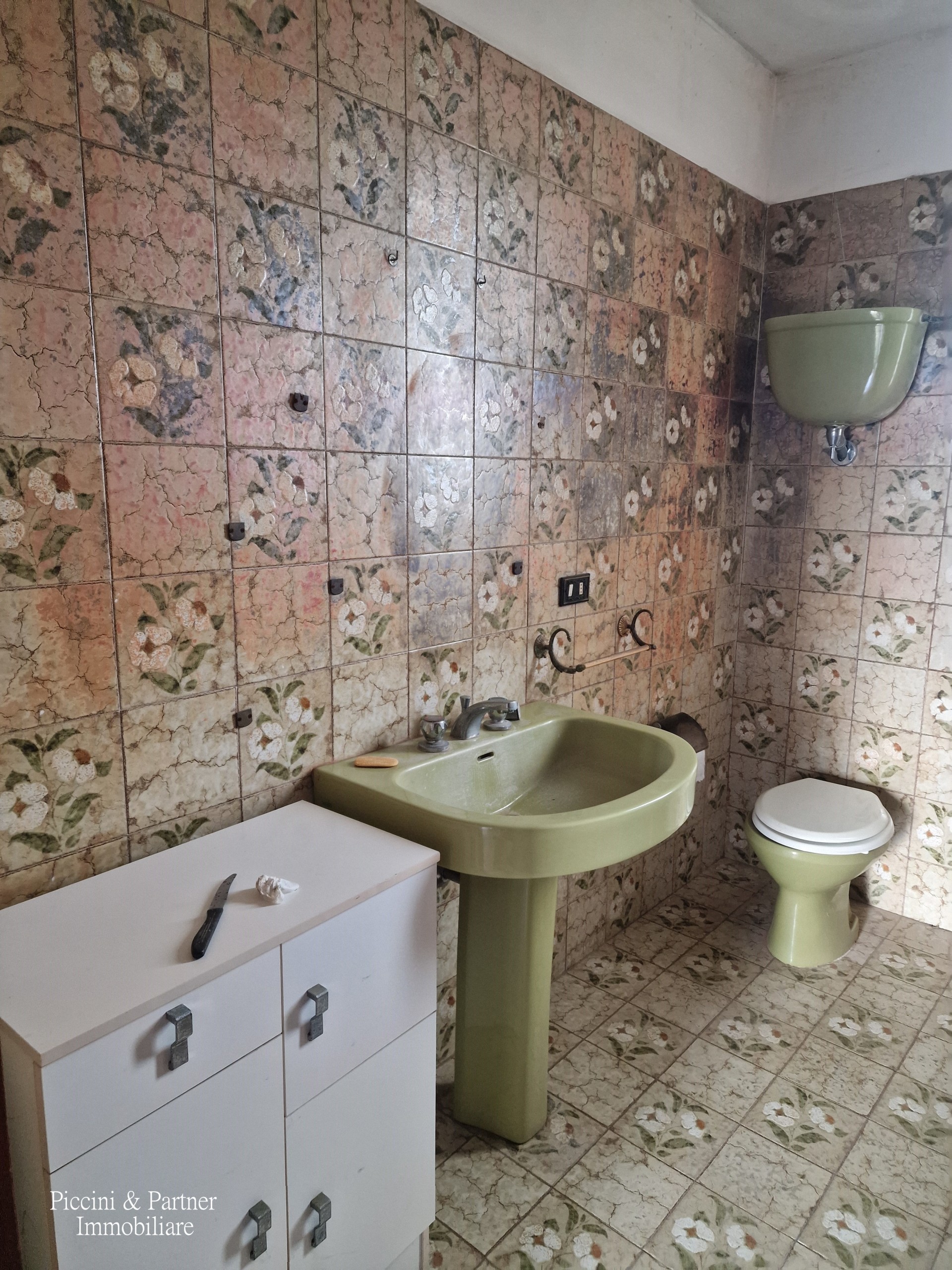 Immagine 25 di Pentalocale in vendita  in Via dei Partigiani 57 a Castiglione Del Lago