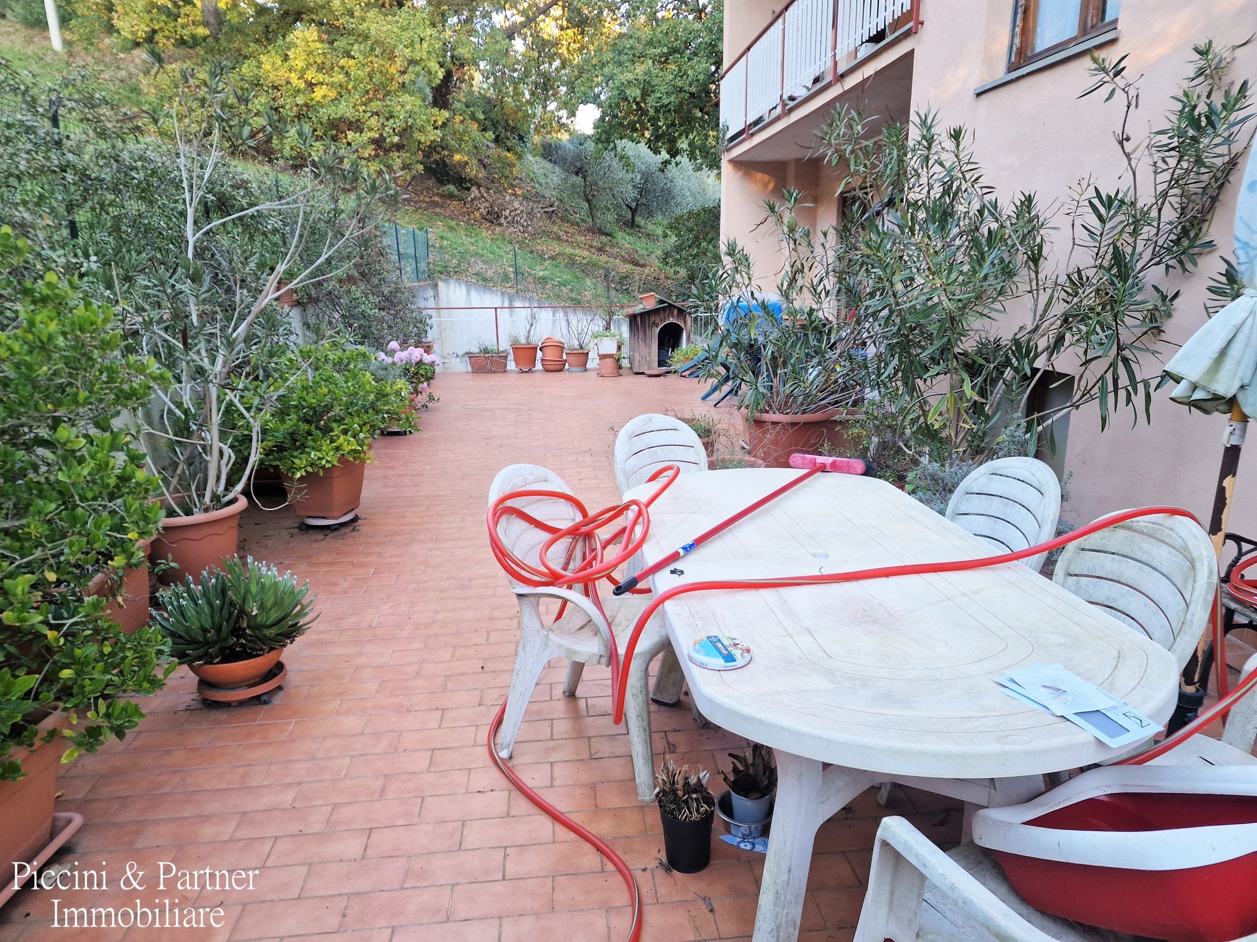 Immagine 14 di Pentalocale in vendita  in Strada Ponte Rio Ponte Pattoli a Perugia