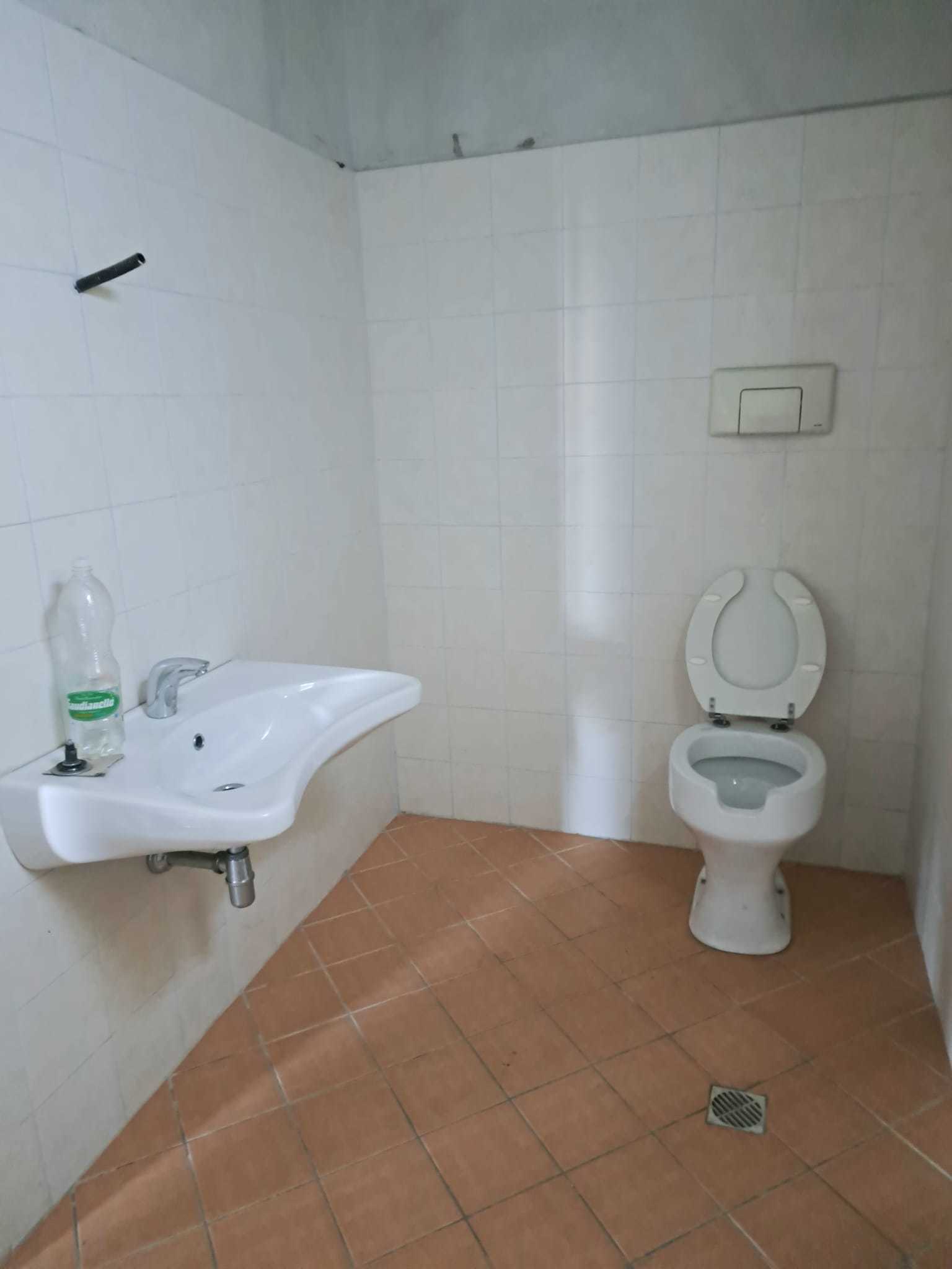 Immagine 10 di Capannone industriale in affitto  in via san rocco 64 a San Vito Chietino