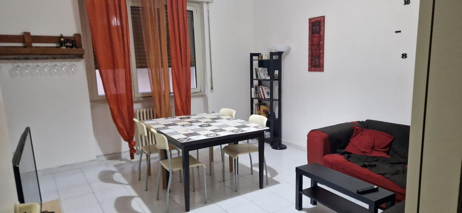 Immagine 2 di Trilocale in vendita  a Pescara