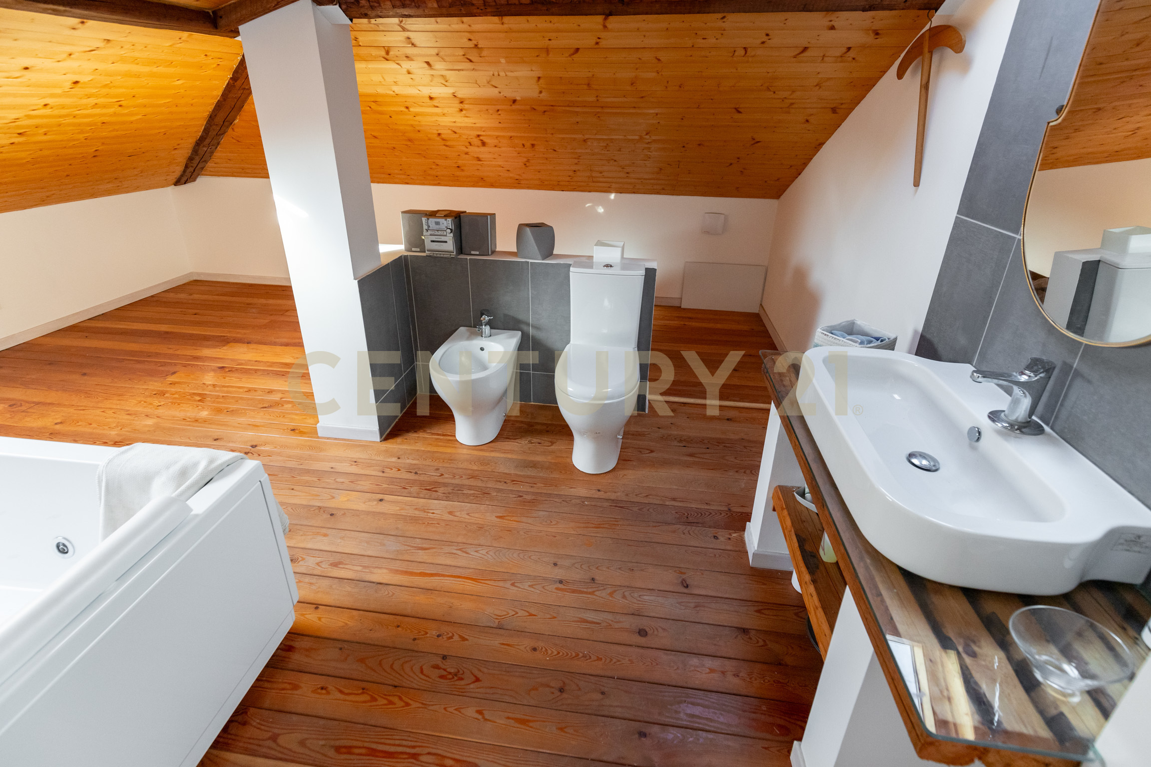 Immagine 25 di Appartamento in vendita  in Via Giovanni Guglielmino 74 a Tremestieri Etneo