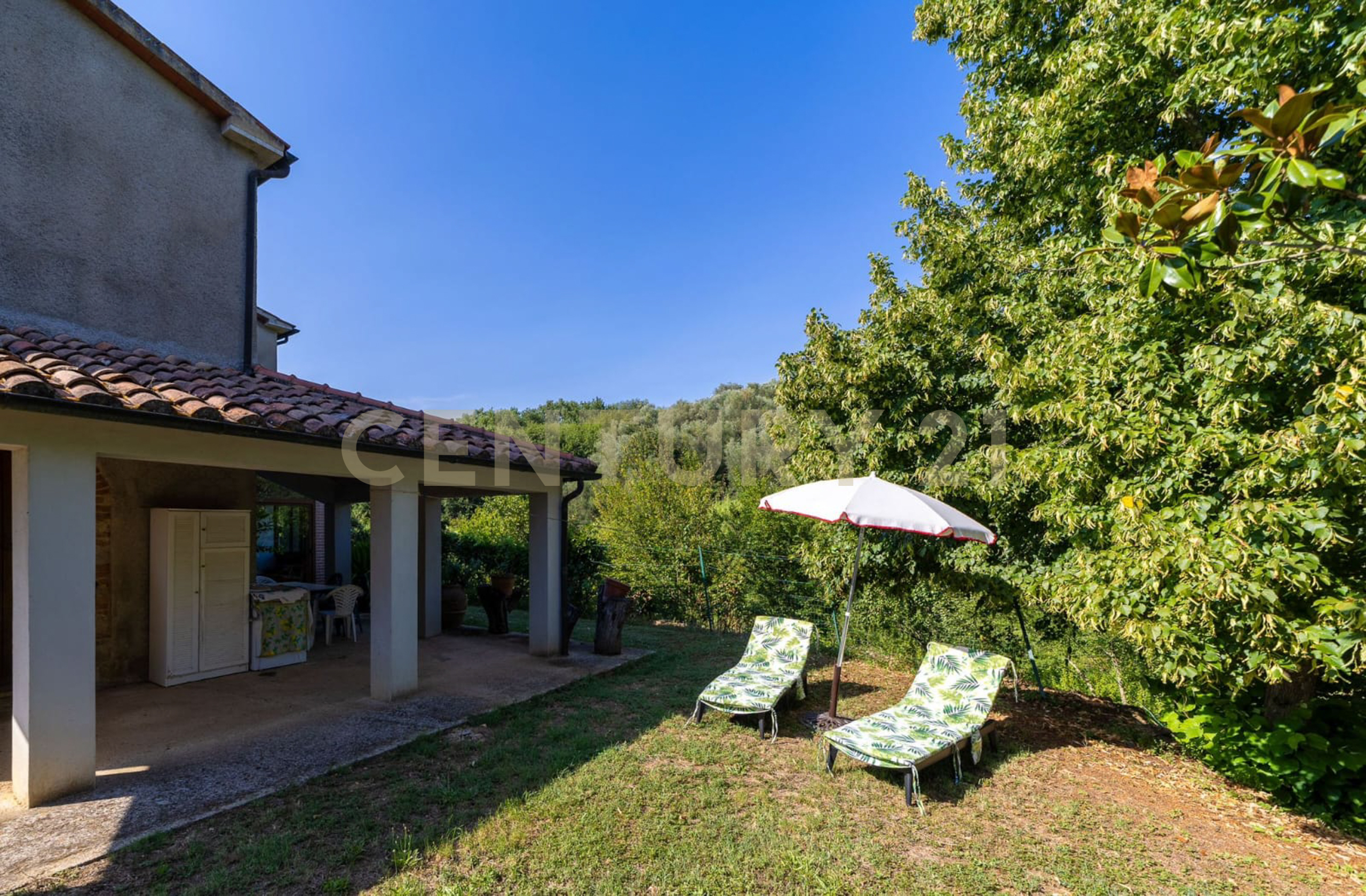 Immagine 34 di Villa in vendita  in localtà poderi di montemerano snc a Manciano