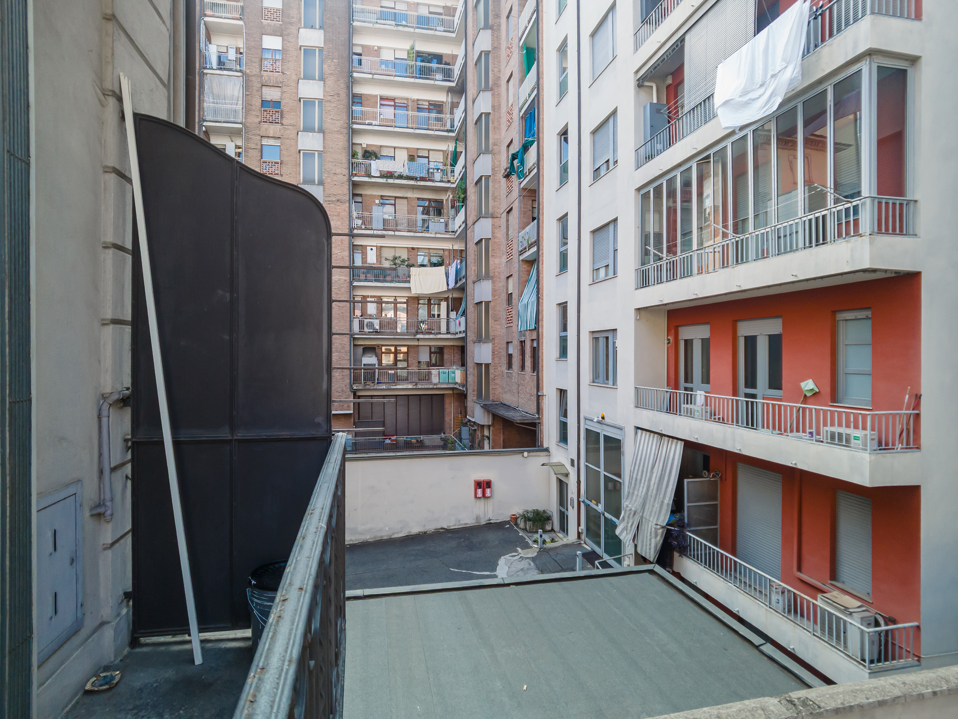 Immagine 27 di Pentalocale in vendita  in Corso Re Umberto a Torino