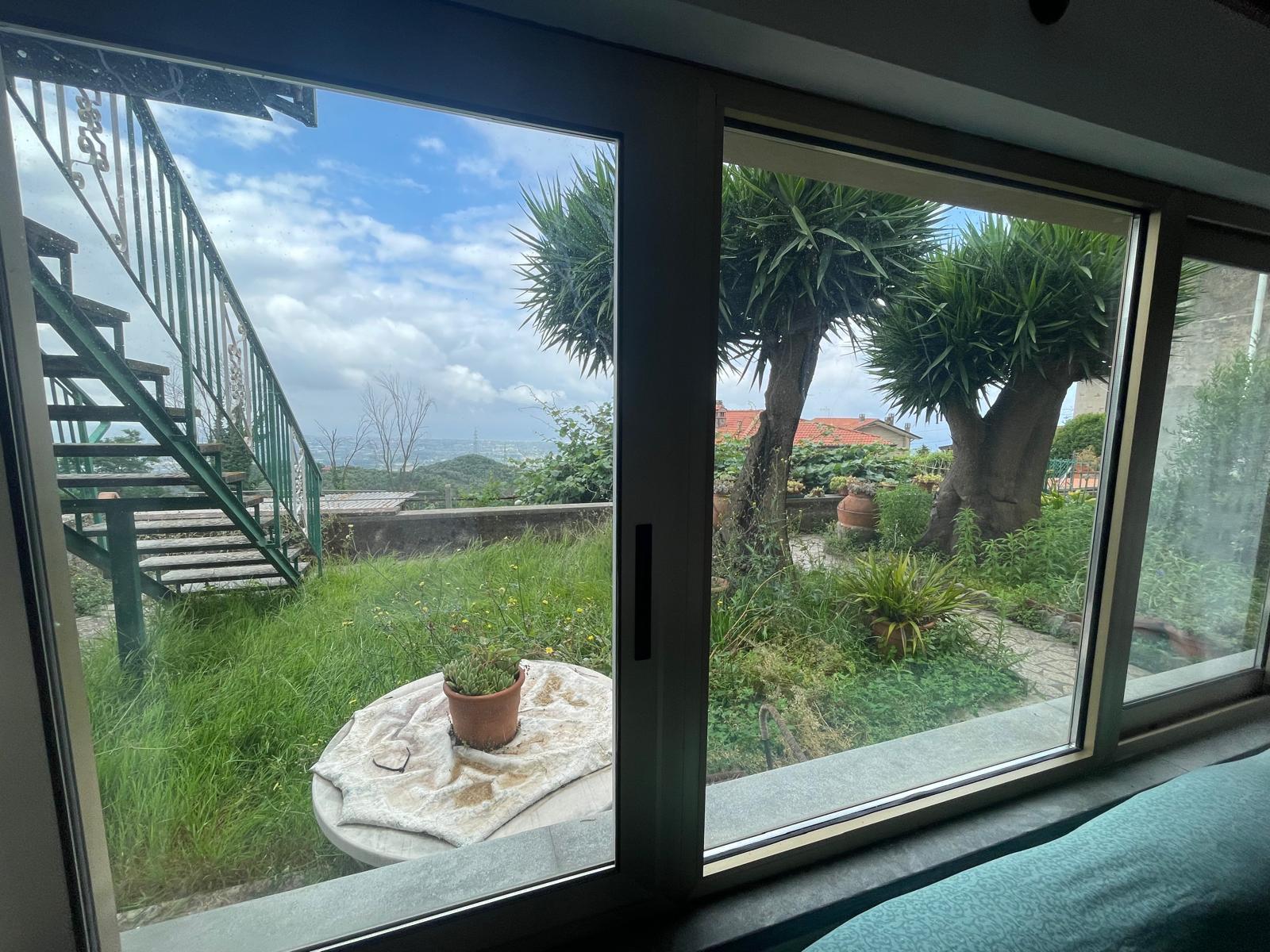 Immagine 22 di Porzione di casa in vendita  a Pietrasanta