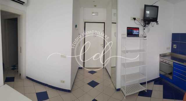 Immagine 2 di Quadrilocale in affitto  a Pietrasanta