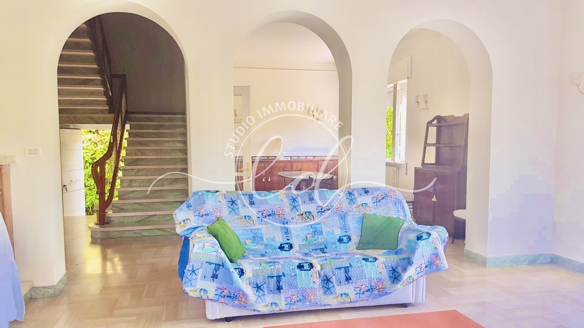 Immagine 9 di Villa in affitto  a Camaiore