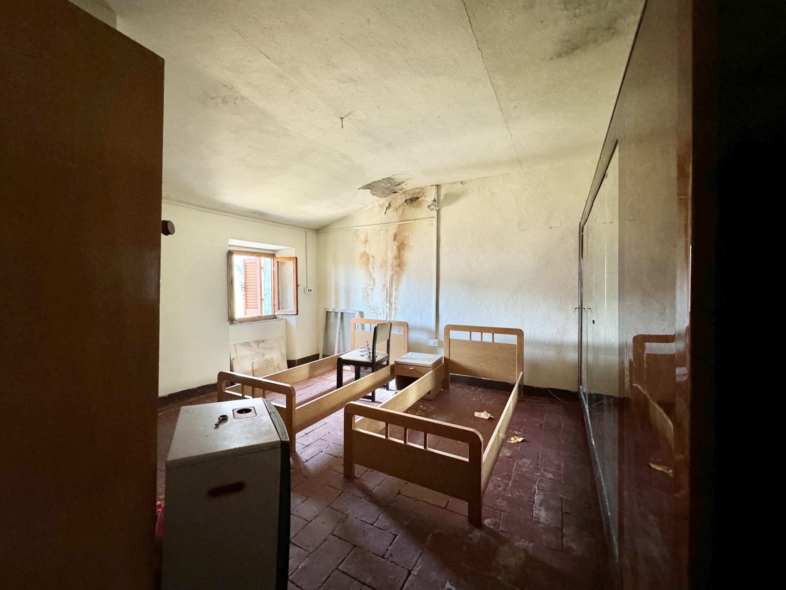 Immagine 14 di Porzione di casa in vendita  a Seravezza