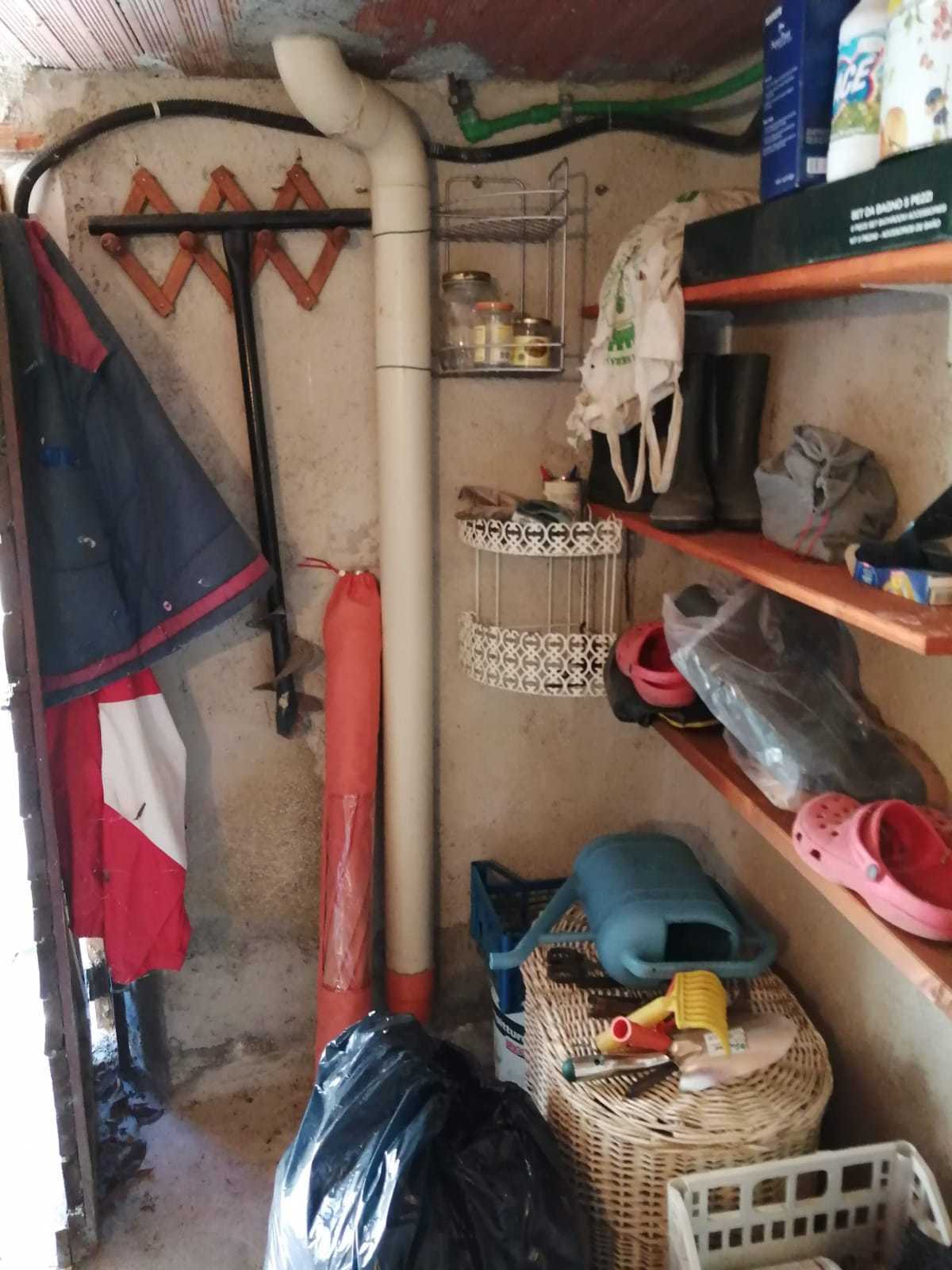 Immagine 16 di Porzione di casa in vendita  a Seravezza