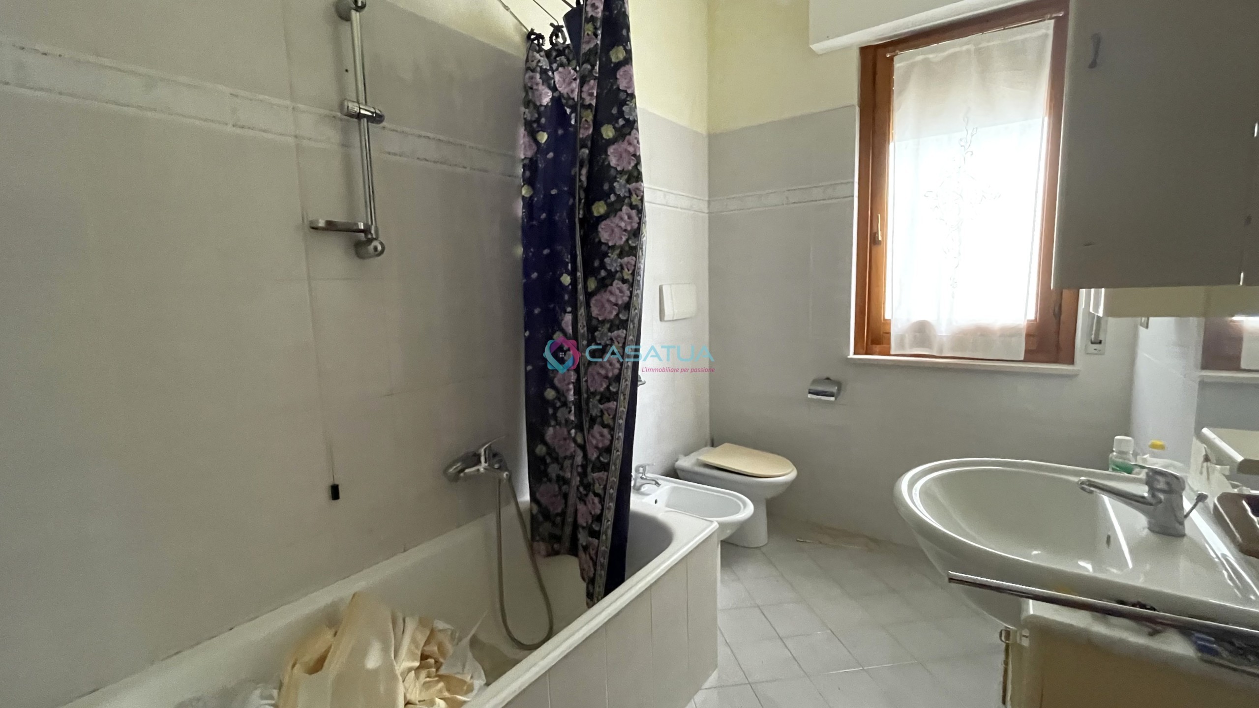 Immagine 21 di Trilocale in vendita  a Pineto