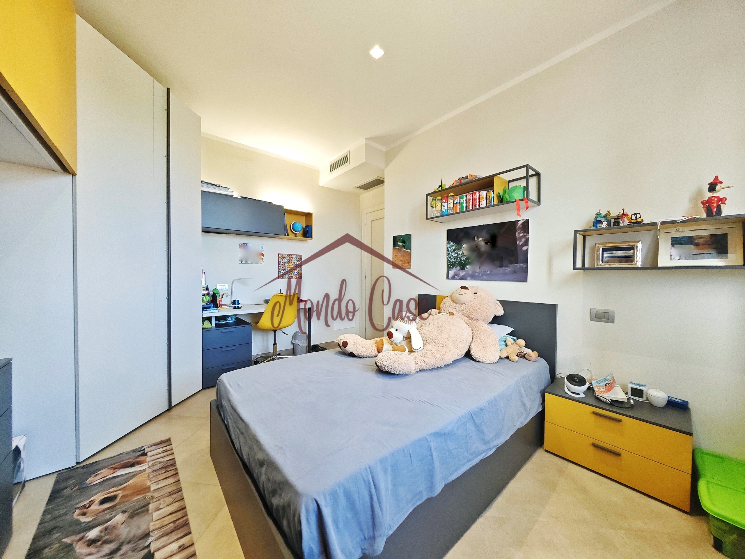 Immagine 53 di Attico in vendita  in Via Bertoloni 2 a Sarzana