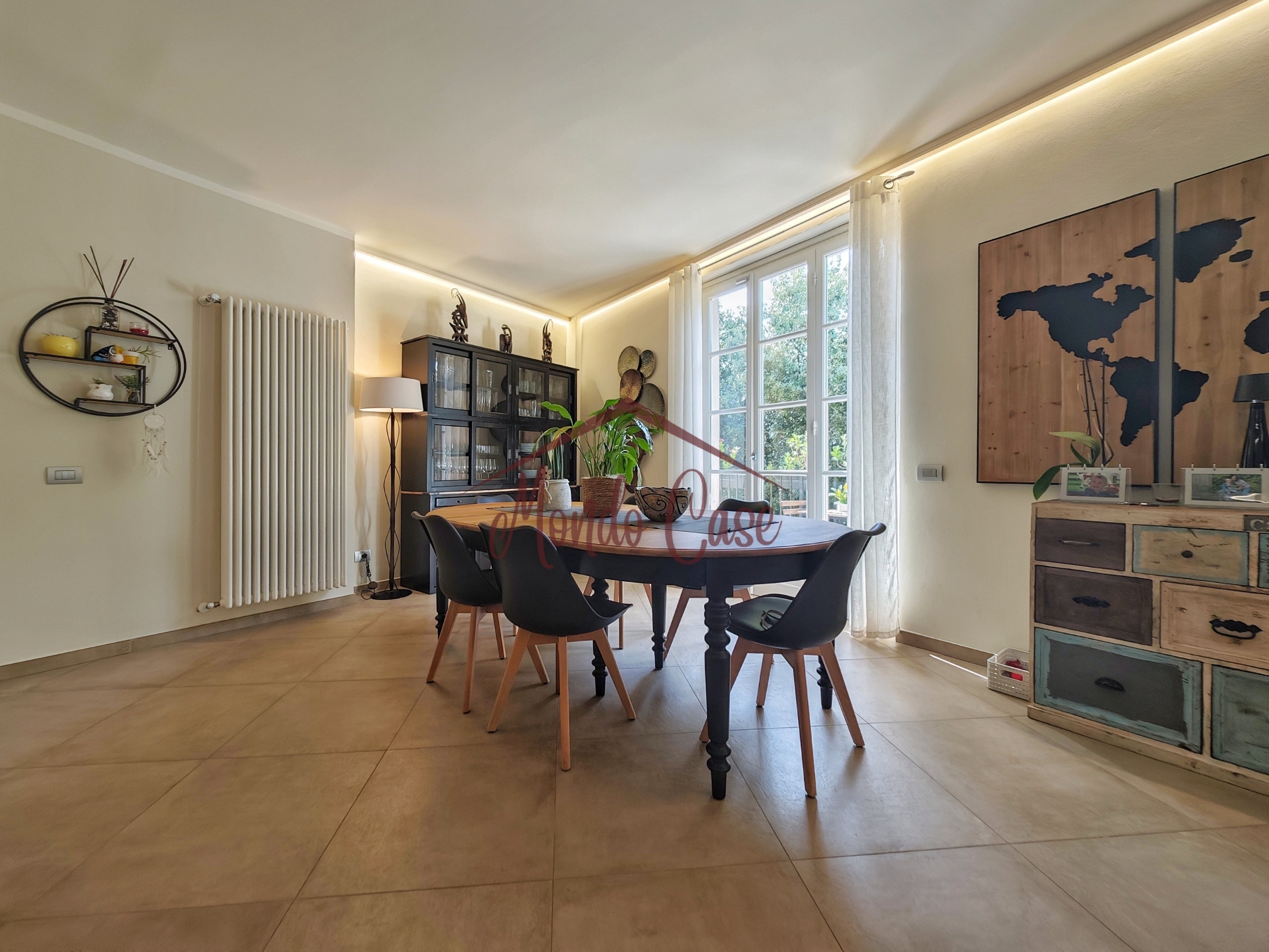 Immagine 12 di Attico in vendita  in Via Bertoloni 2 a Sarzana