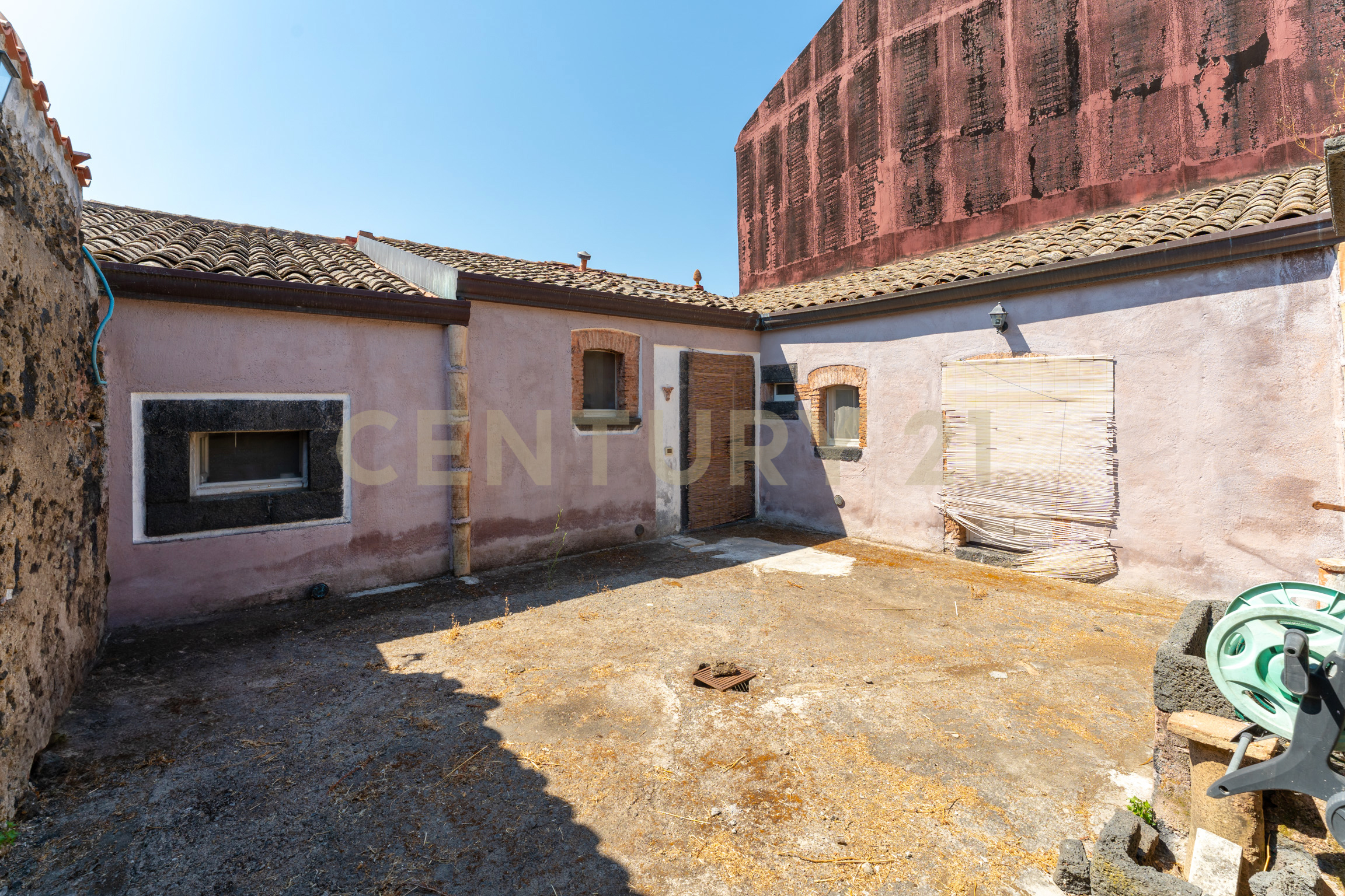 Immagine 20 di Villa in vendita  in Via Calvario 43 a Mascalucia