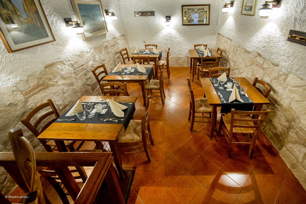 Immagine 9 di Bar / Ristorante in vendita  in Via Enrico Cialdini a Sirolo