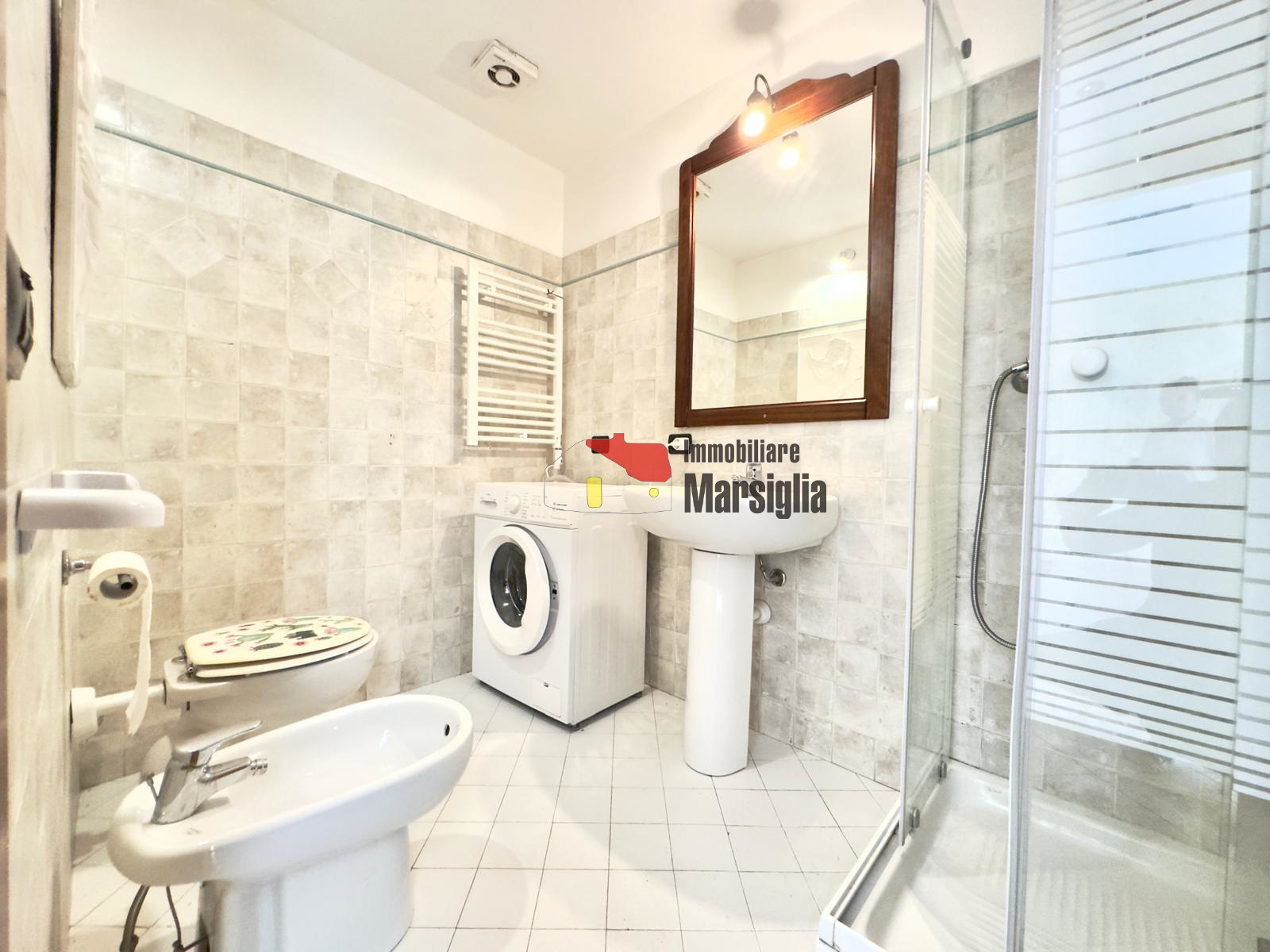 Immagine 16 di Bilocale in vendita  in Via Franco Alfano 35 a San Remo