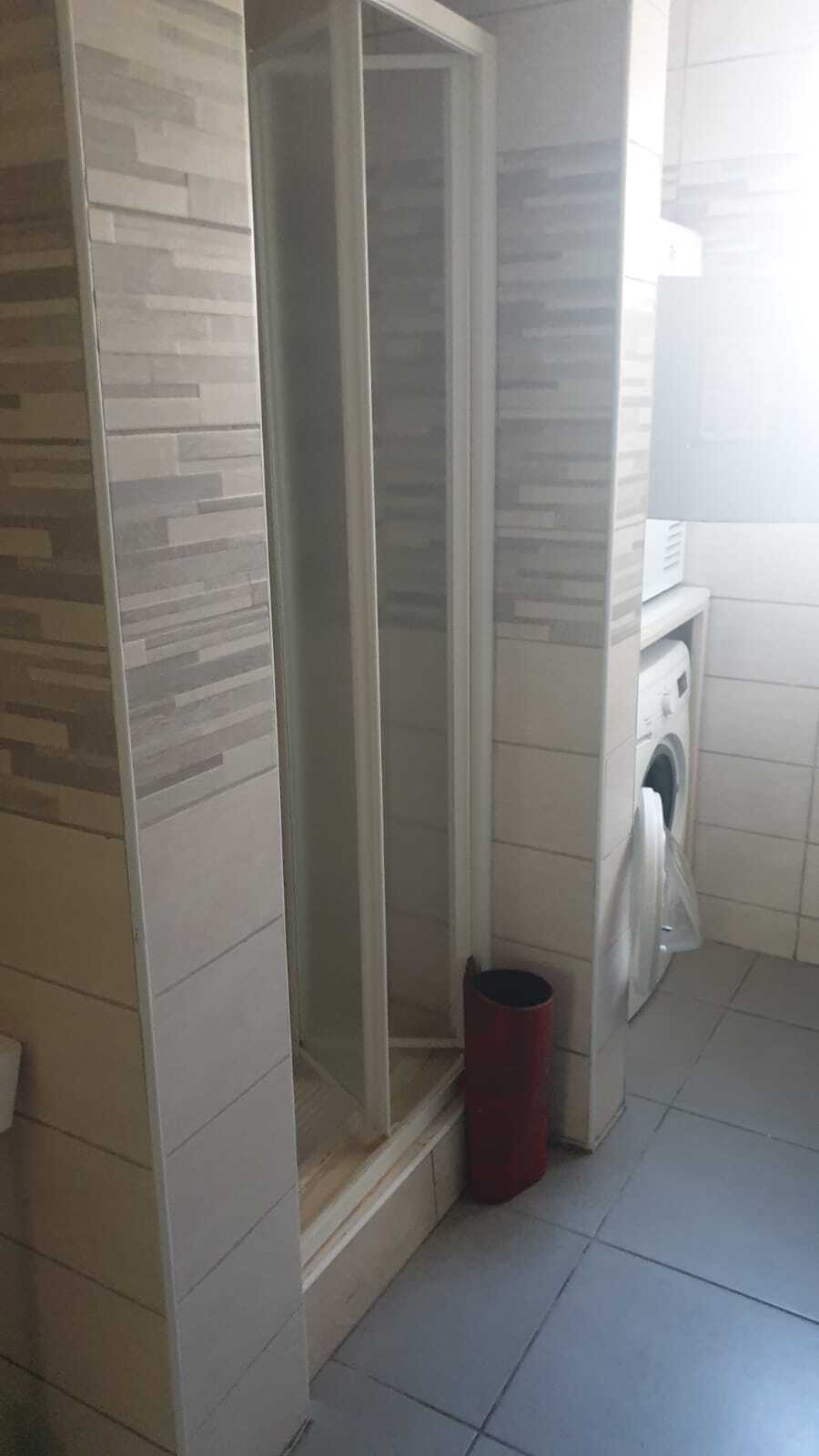 Immagine 13 di Palazzo in vendita  a Torino