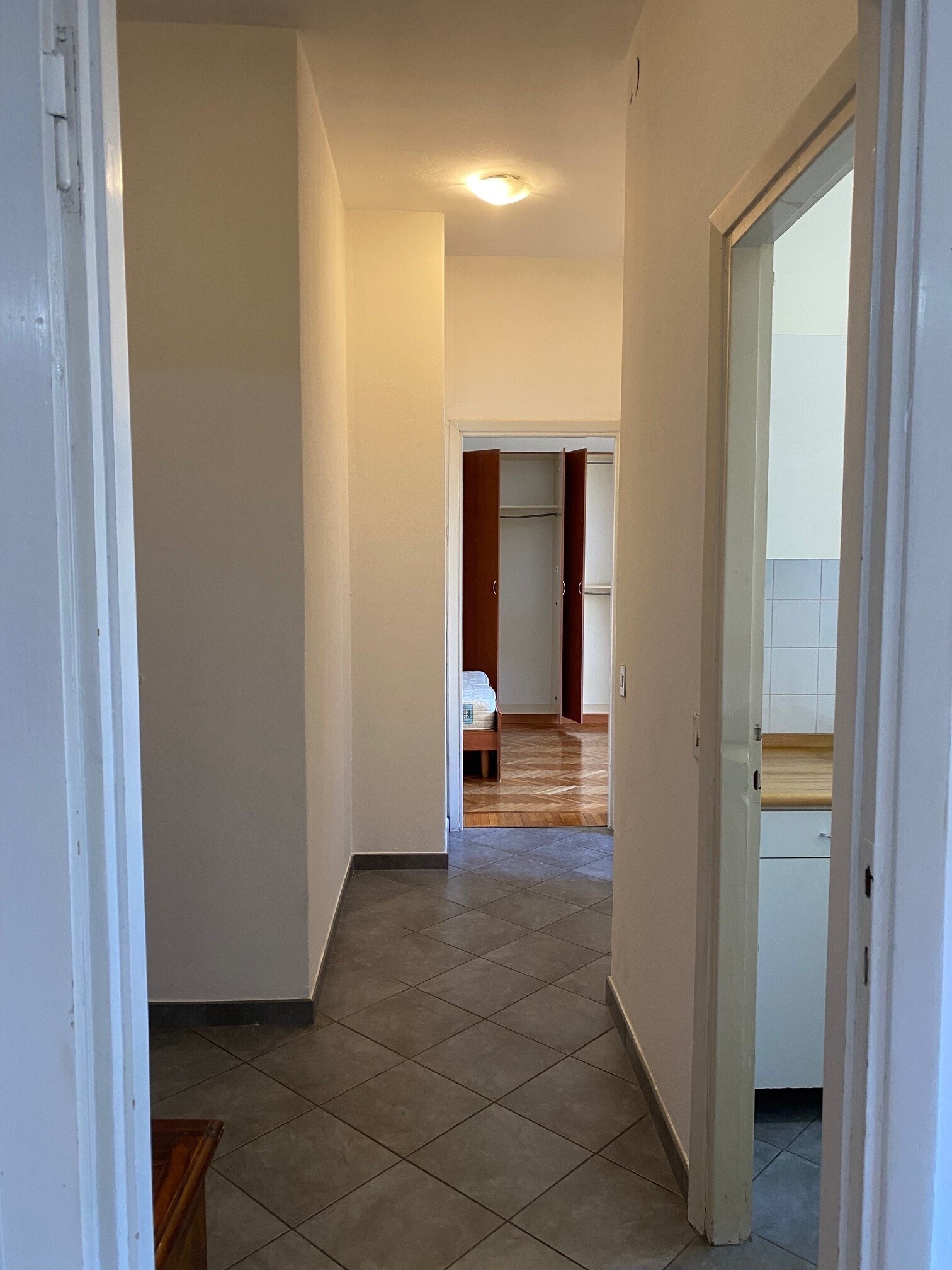 Immagine 10 di Bilocale in affitto  a Como