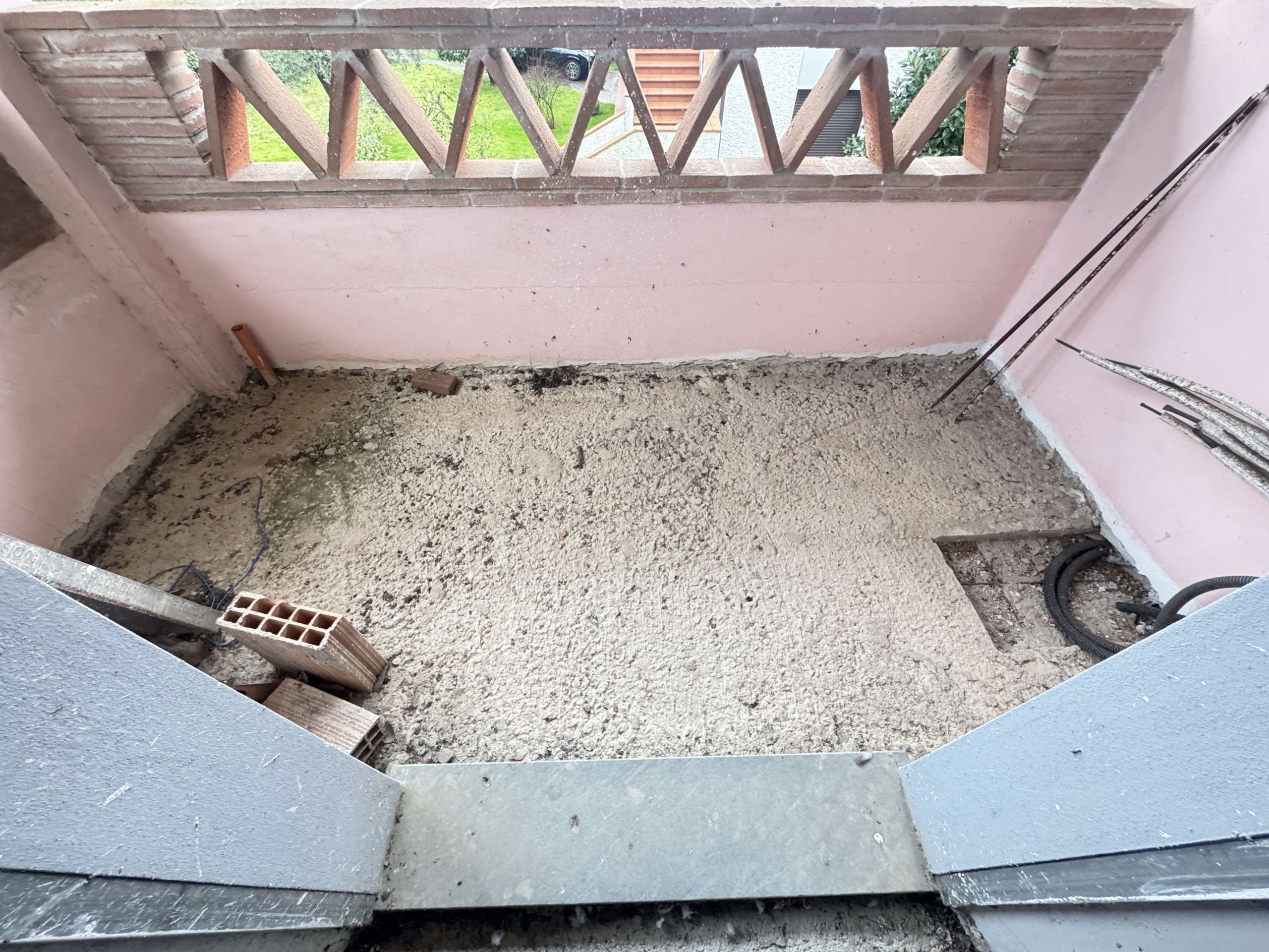 Immagine 23 di Porzione di casa in vendita  a Camaiore