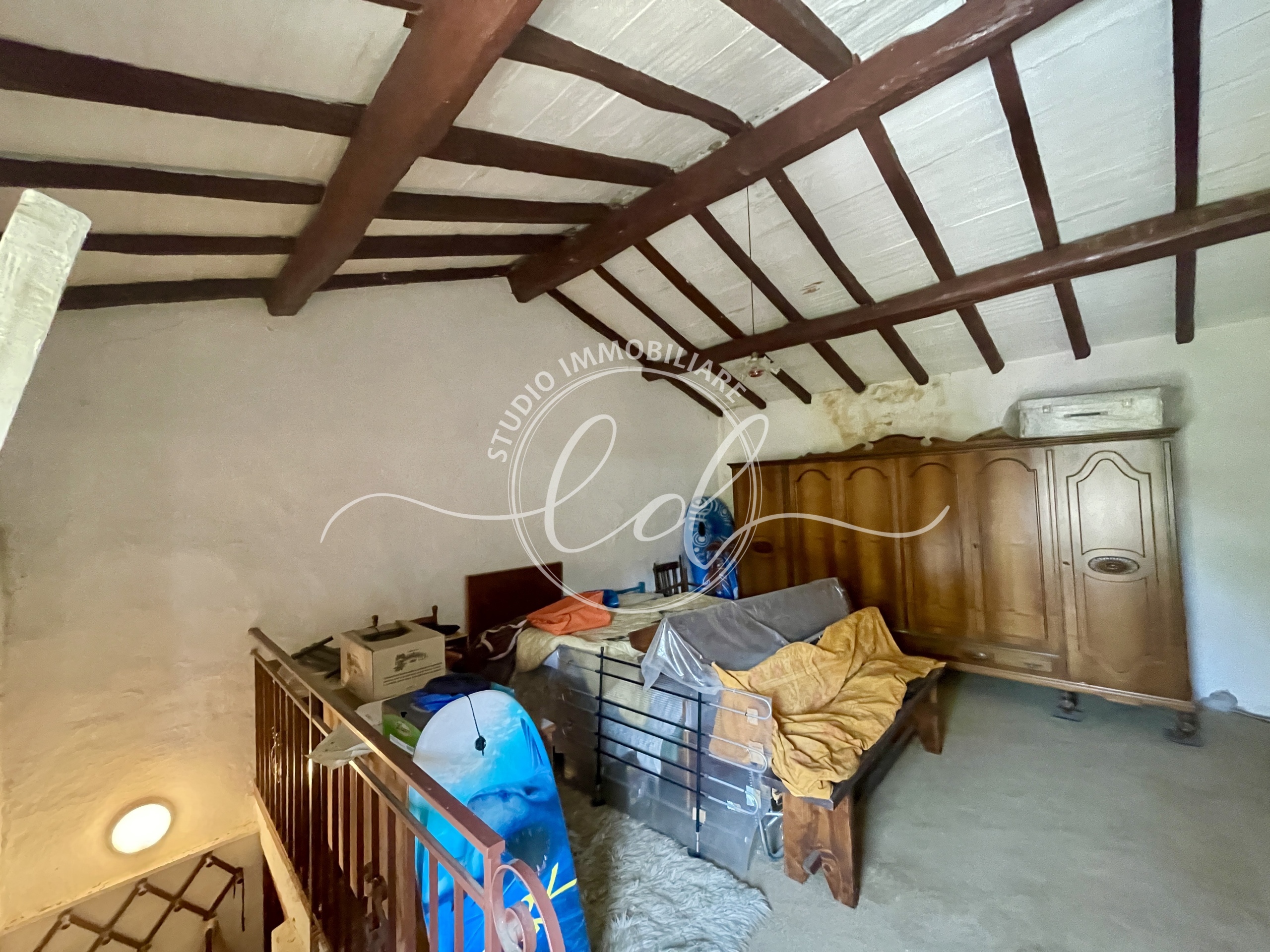 Immagine 21 di Rustico / casale in vendita  a Camaiore