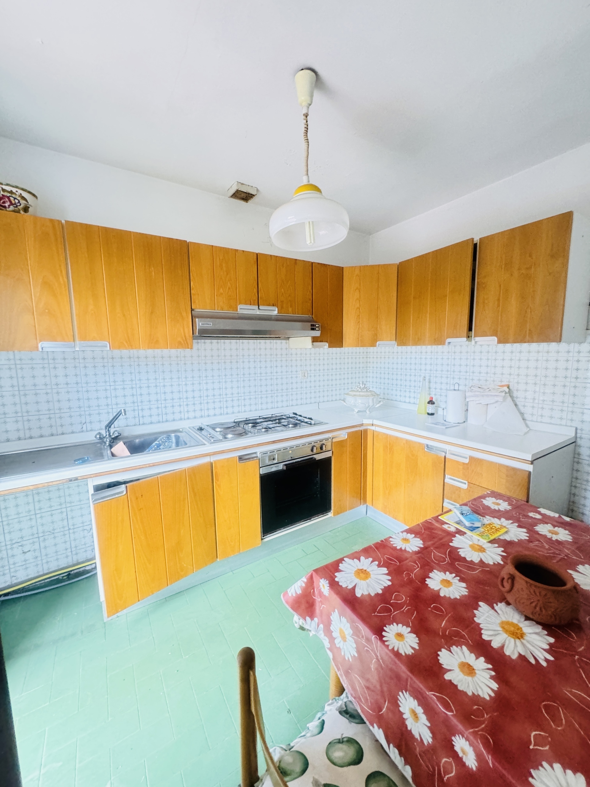 Immagine 12 di Porzione di casa in vendita  a Seravezza