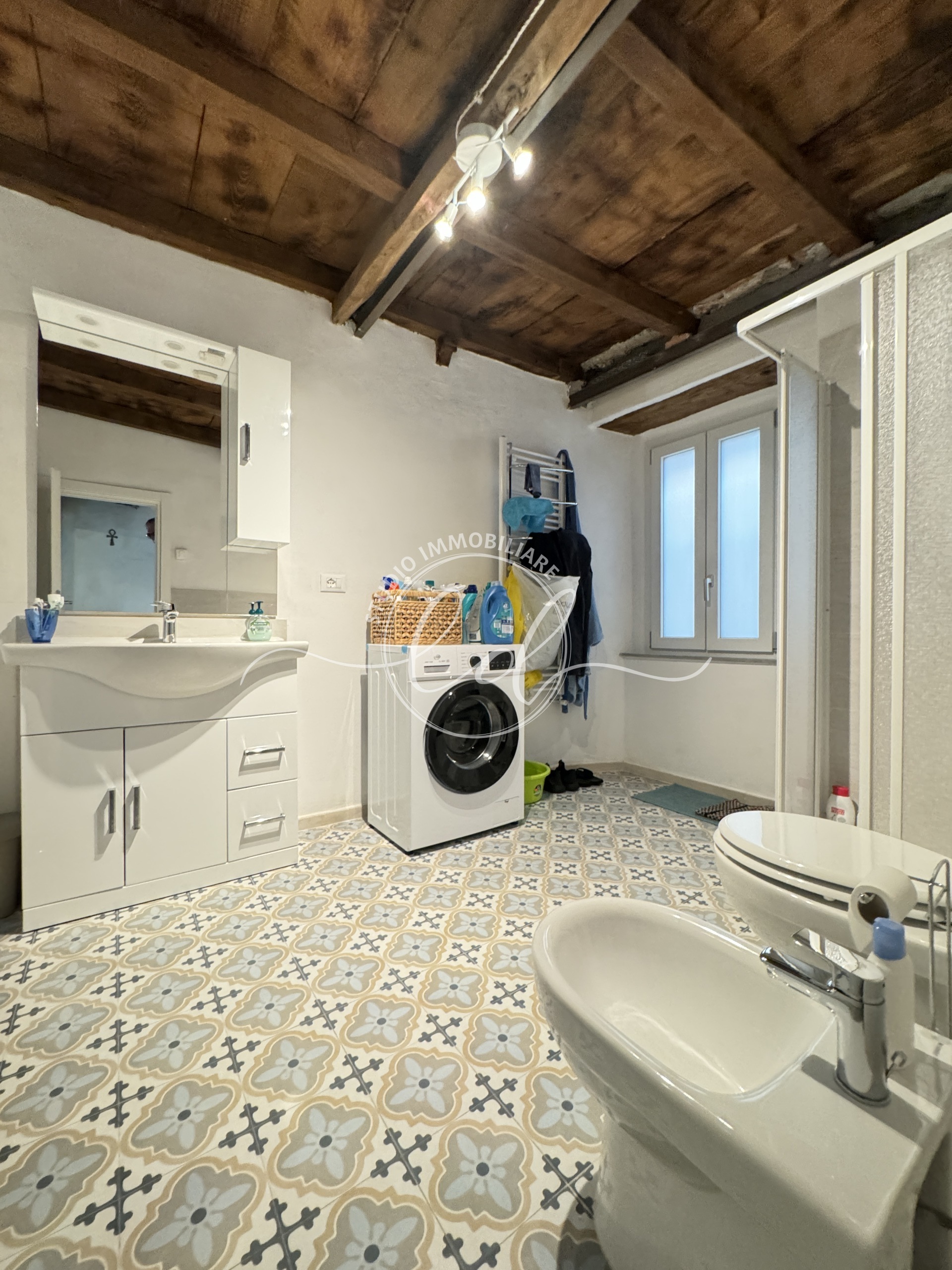 Immagine 20 di Porzione di casa in vendita  a Pietrasanta