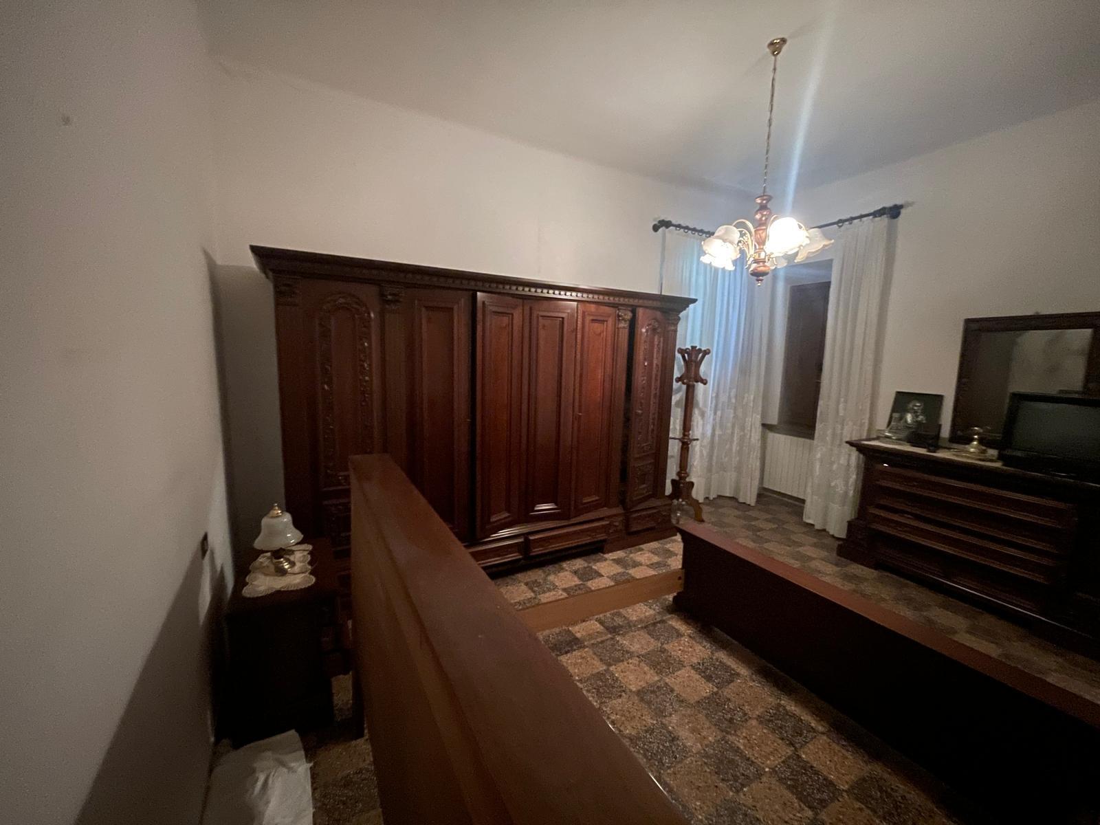 Immagine 46 di Porzione di casa in vendita  a Pietrasanta