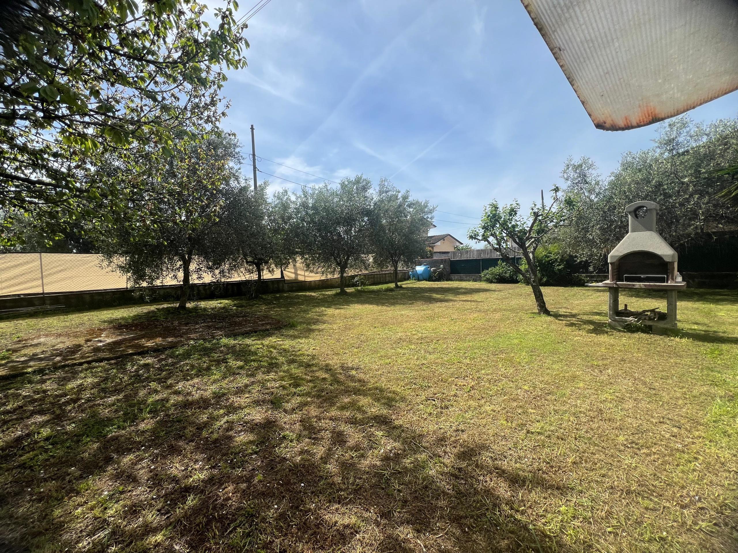 Immagine 4 di Porzione di casa in affitto  a Seravezza