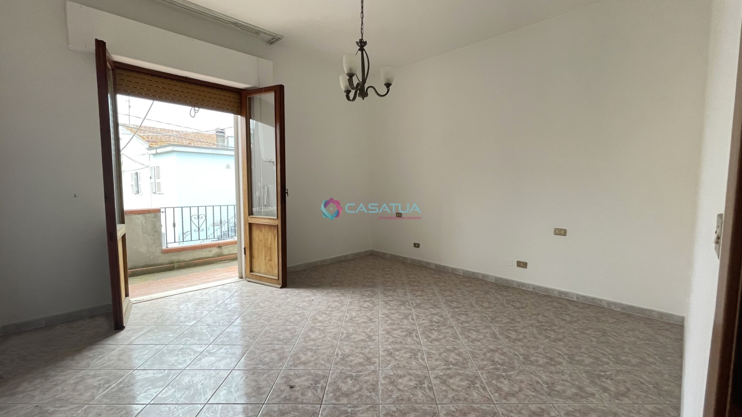 Immagine 9 di Trilocale in vendita  a Pineto