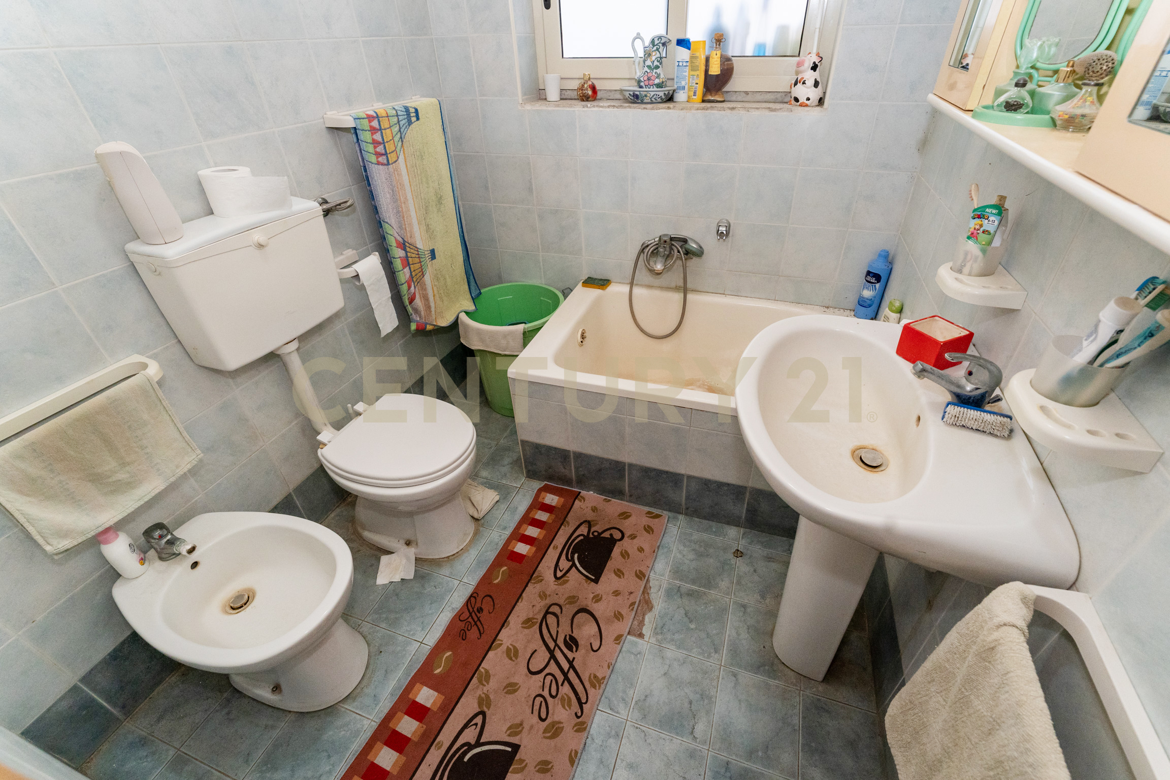 Immagine 18 di Quadrilocale in vendita  in Via Timoleone 113 a Catania