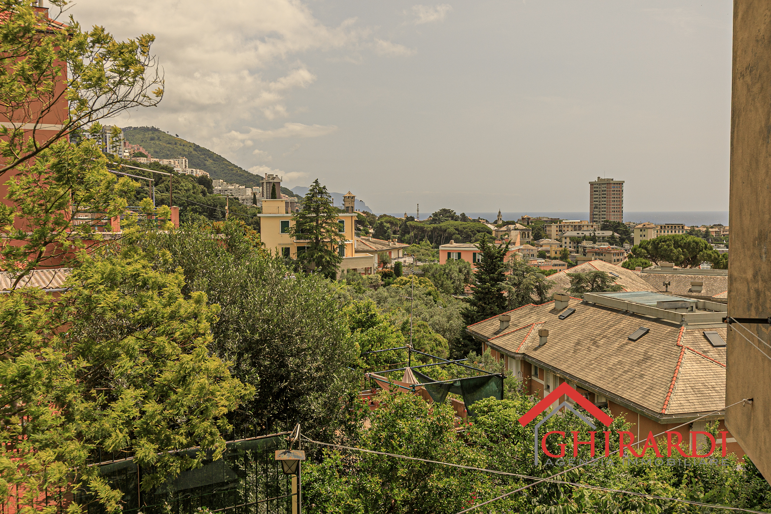 Immagine 2 di Bilocale in affitto  in VIA GIULIO TANINI 47F a Genova