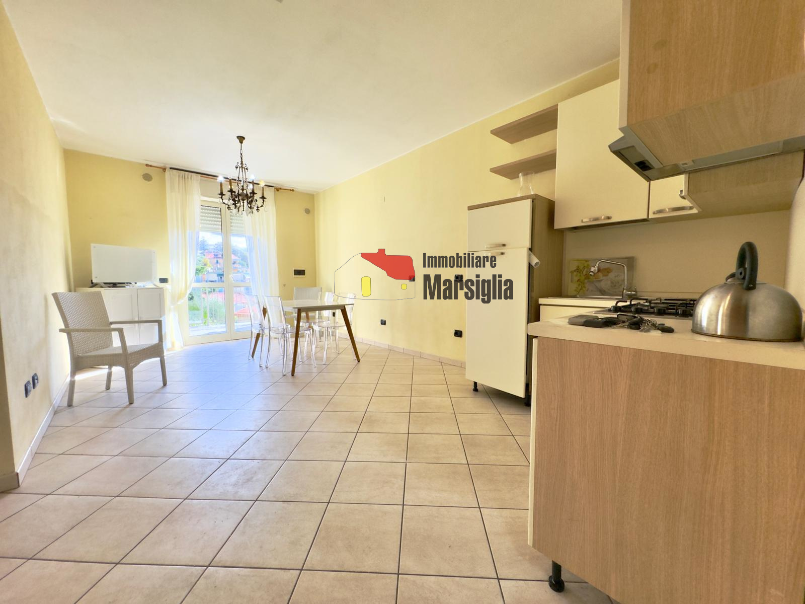 Immagine 5 di Bilocale in vendita  in Via Franco Alfano 35 a San Remo