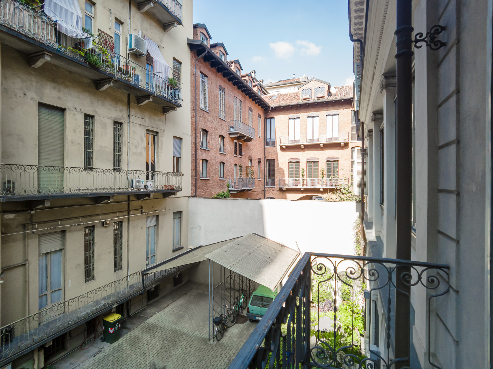 Immagine 23 di Pentalocale in vendita  in Corso Re Umberto a Torino