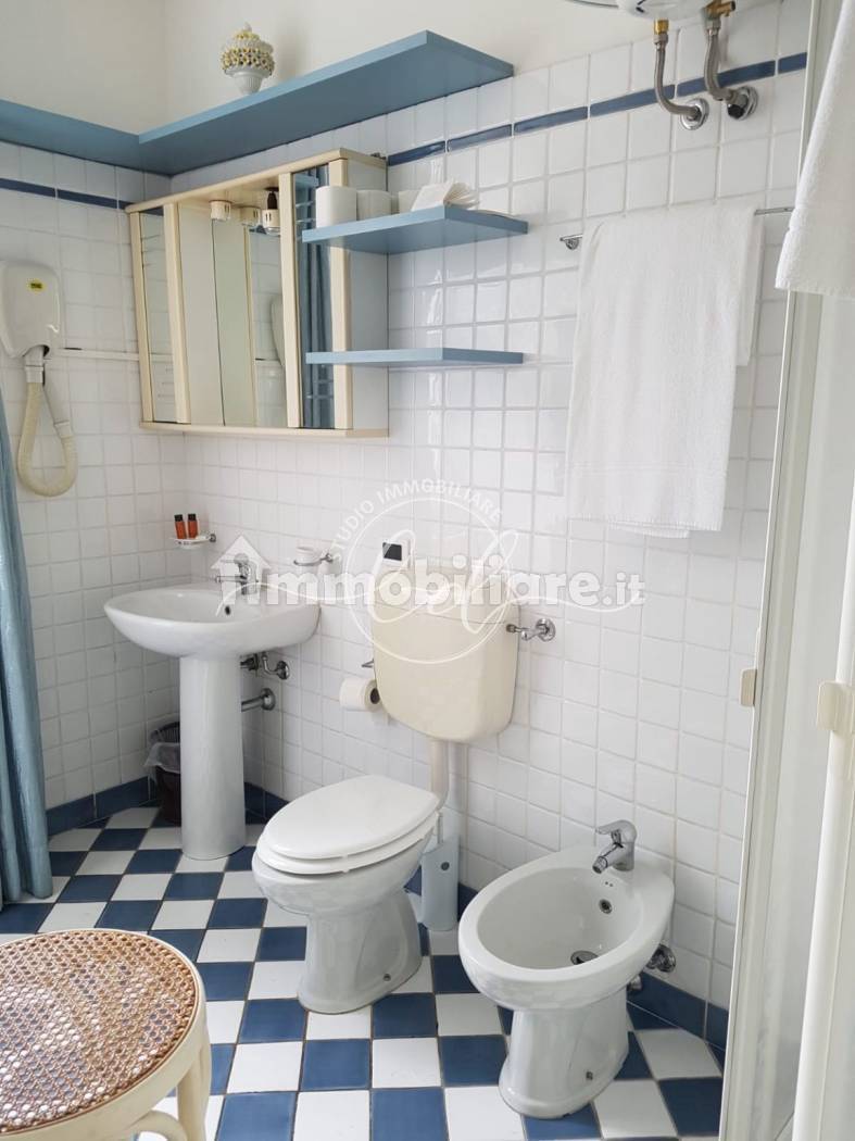 Immagine 8 di Bilocale in vendita  a Pietrasanta