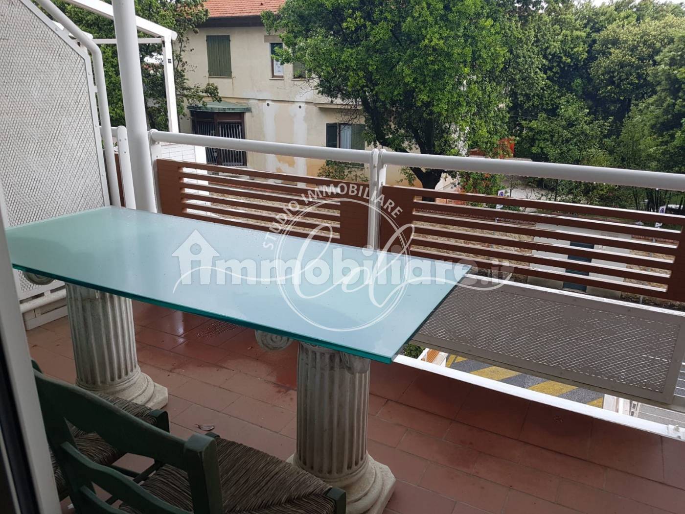 Immagine 10 di Bilocale in vendita  a Pietrasanta