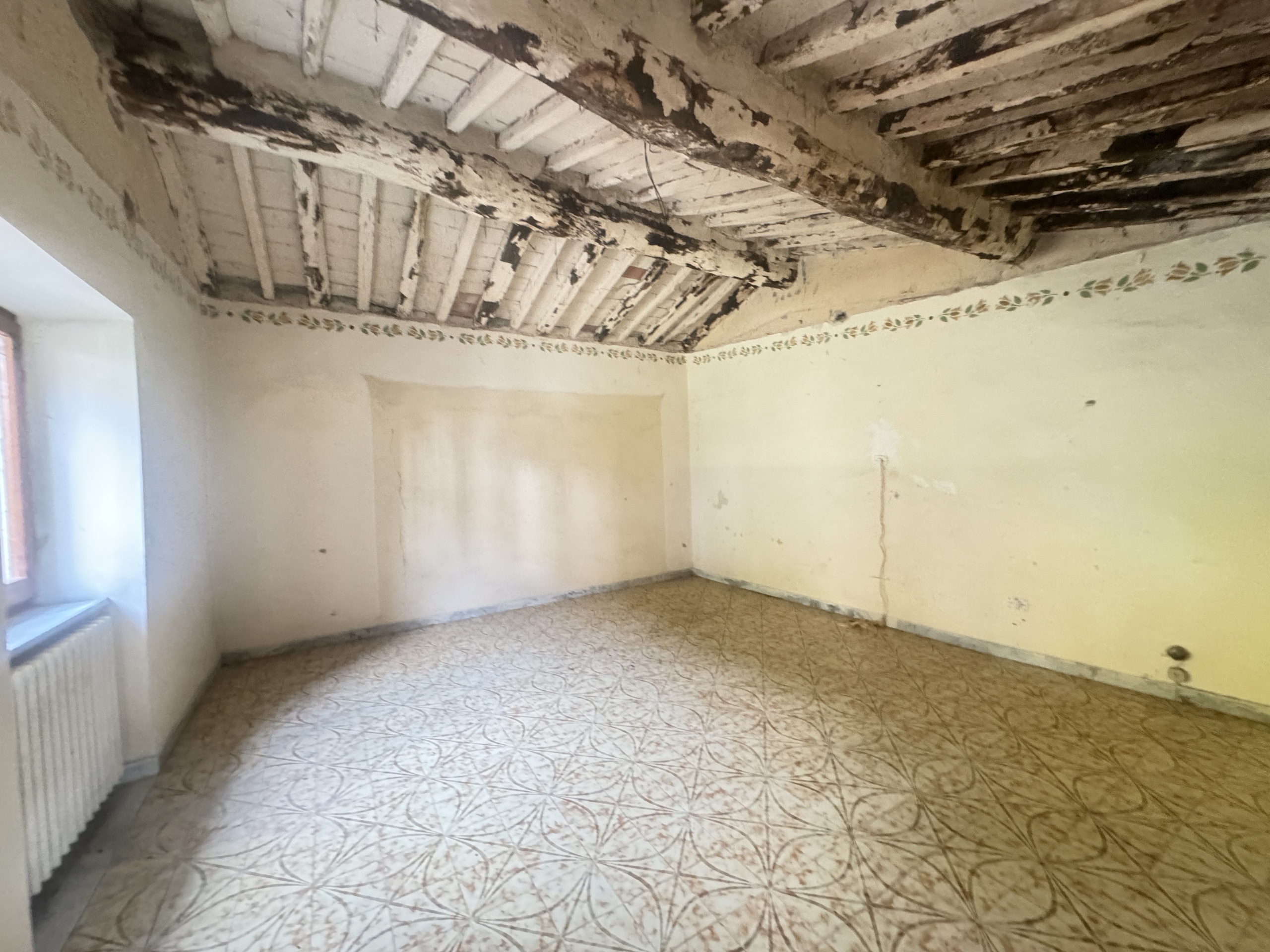 Immagine 6 di Porzione di casa in vendita  a Seravezza