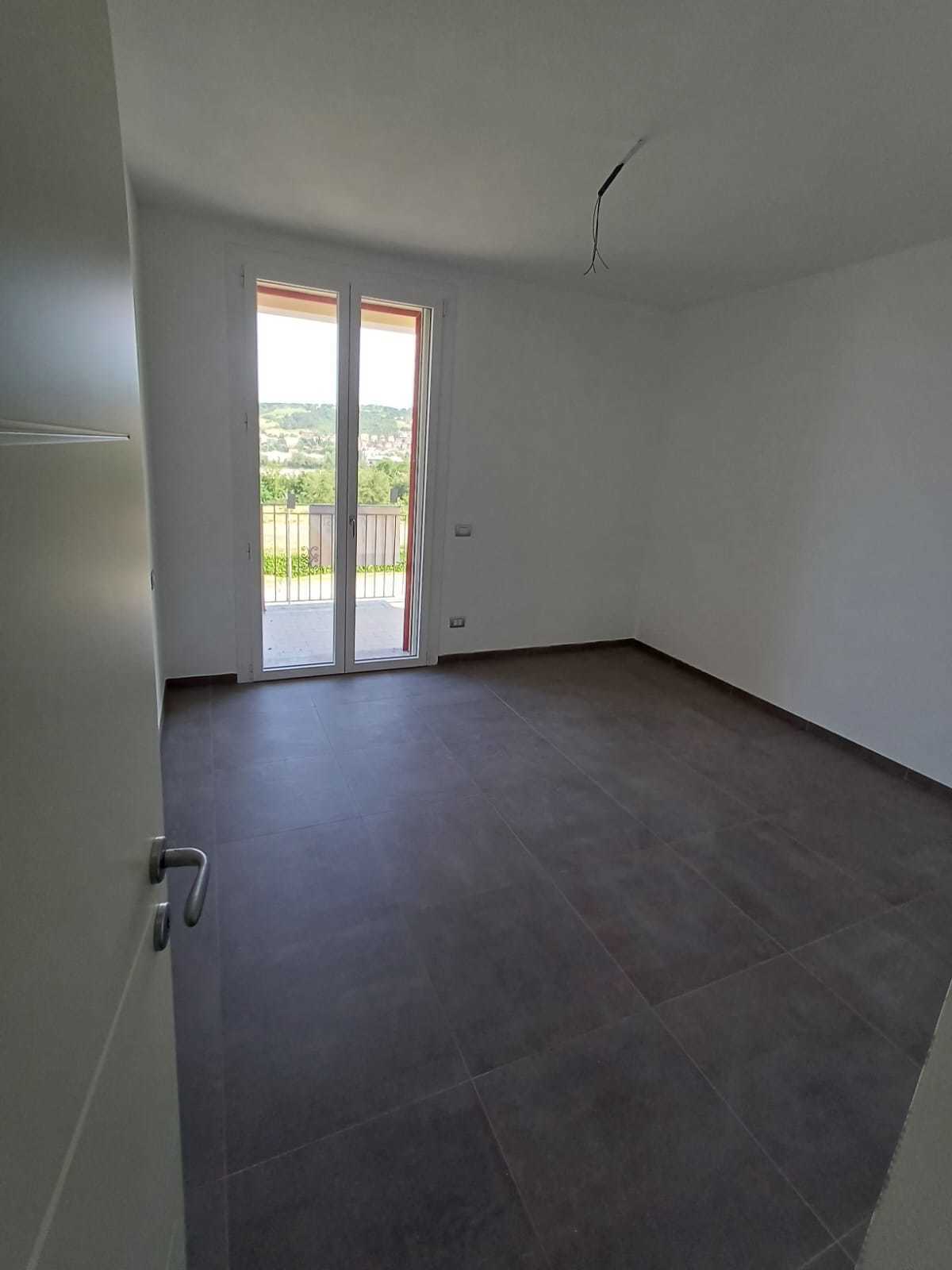 Immagine 22 di Trilocale in vendita  a Medesano