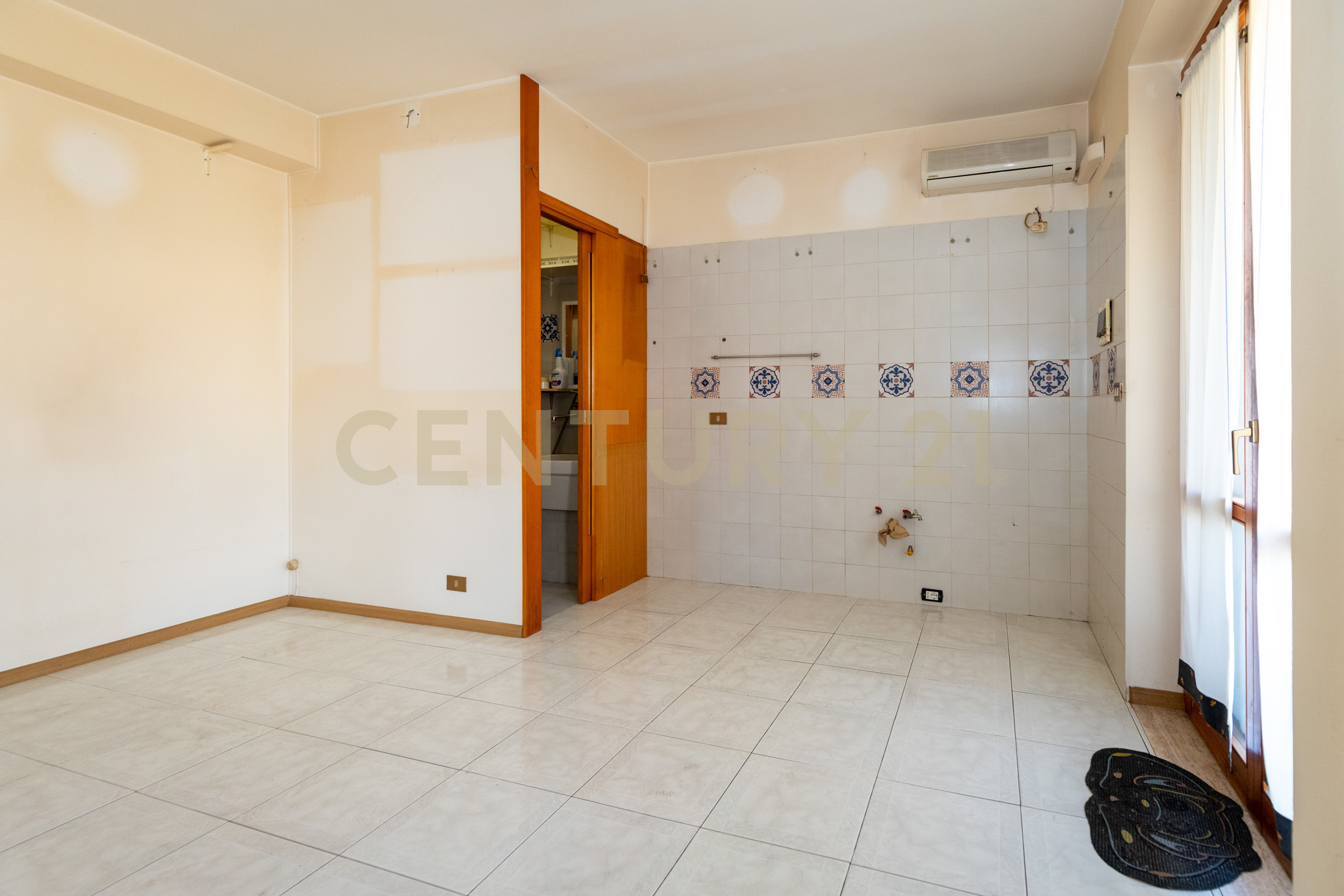 Immagine 21 di Appartamento in vendita  in Via Giovanni Guglielmino 74 a Tremestieri Etneo