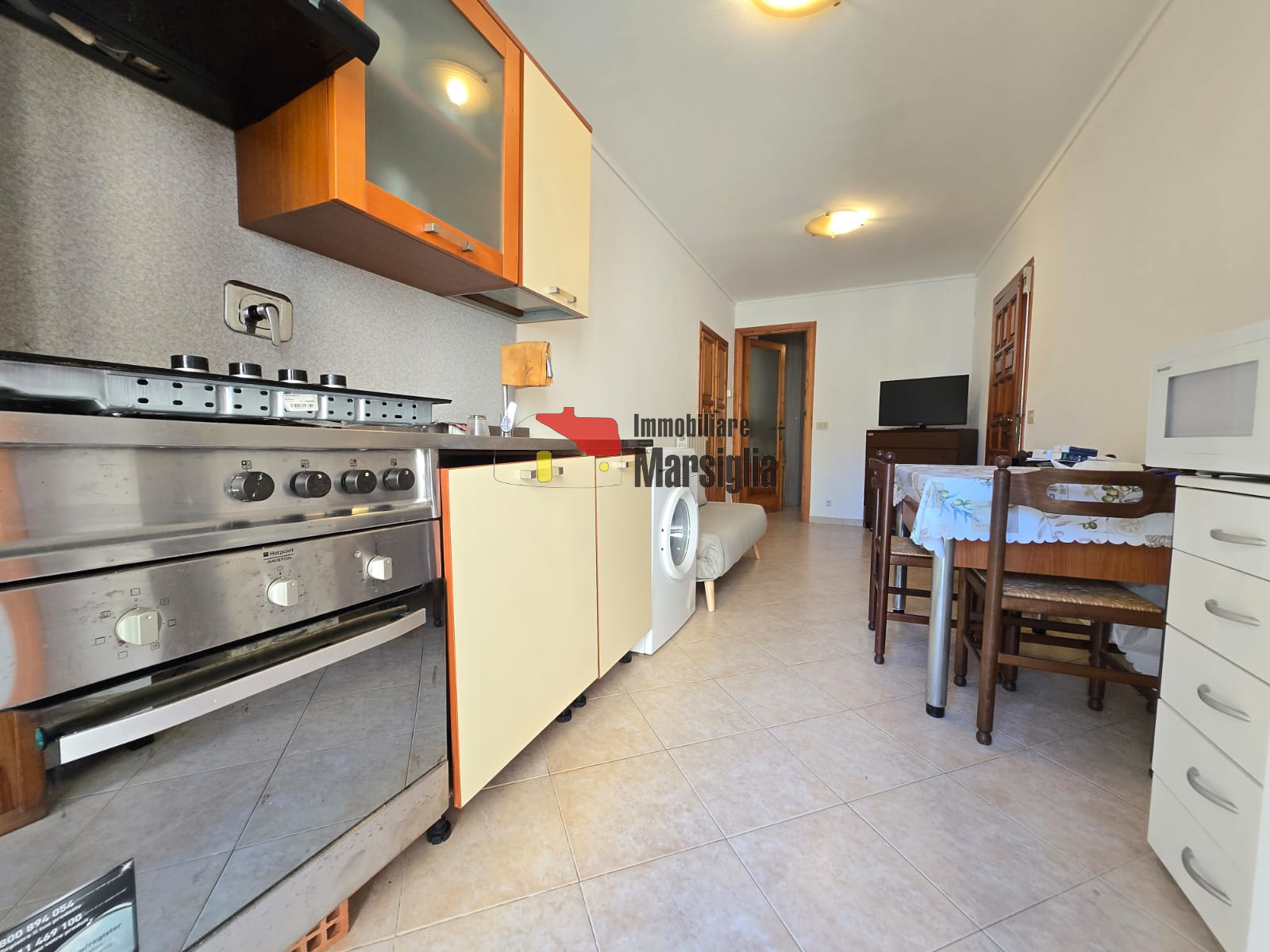 Immagine 7 di Bilocale in vendita  in Via Galileo Galilei 147 a San Remo