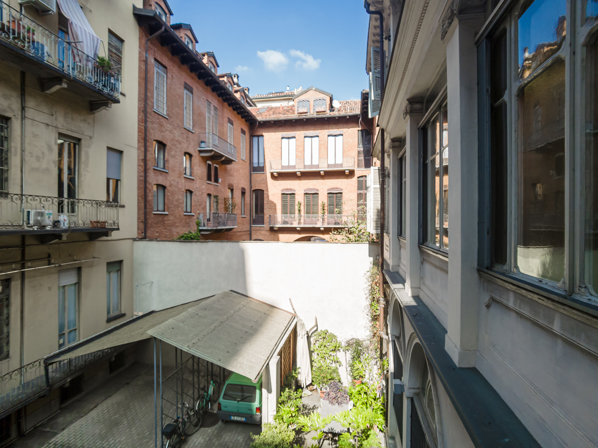 Immagine 22 di Pentalocale in vendita  in Corso Re Umberto a Torino