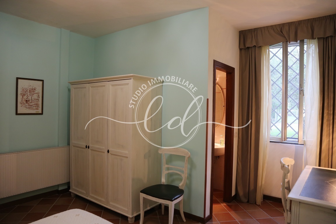 Immagine 8 di Casa indipendente in affitto  a Forte Dei Marmi