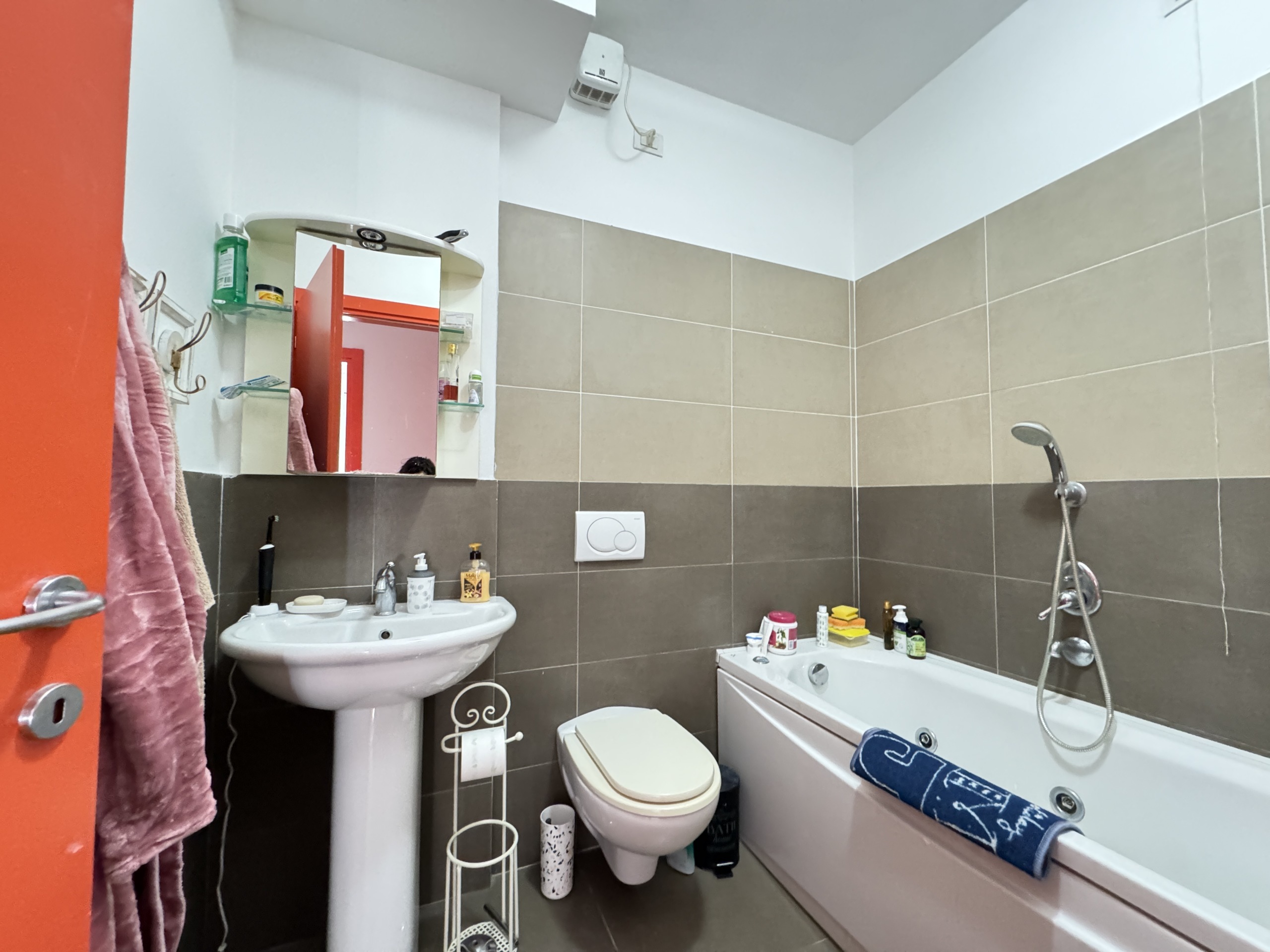 Immagine 14 di Quadrilocale in affitto  a Camaiore