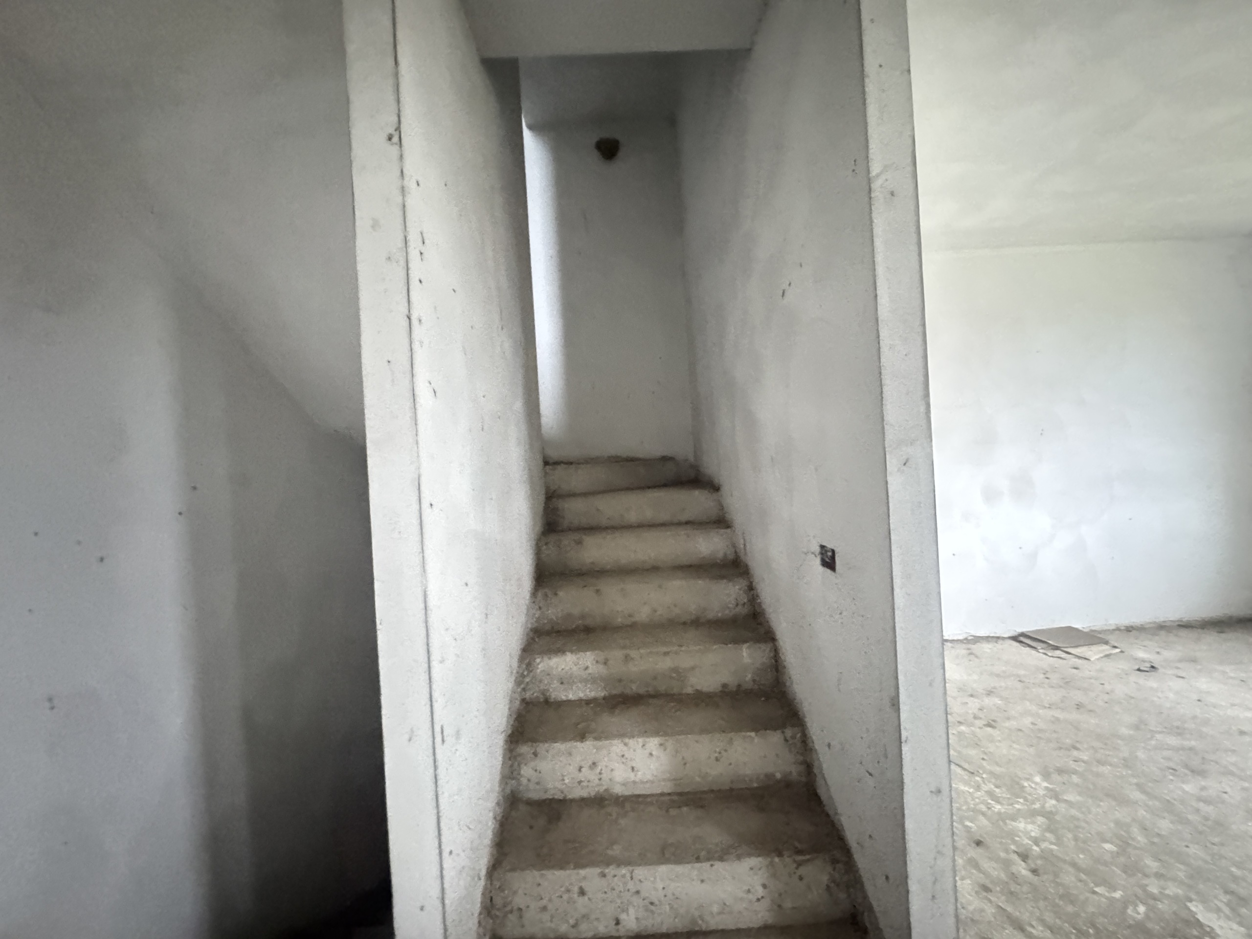 Immagine 14 di Porzione di casa in vendita  a Camaiore