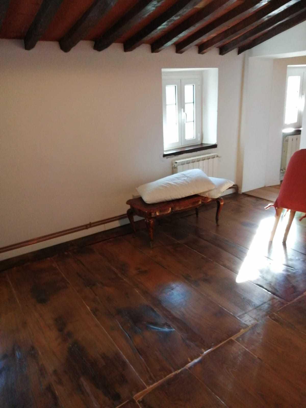 Immagine 47 di Porzione di casa in vendita  a Seravezza