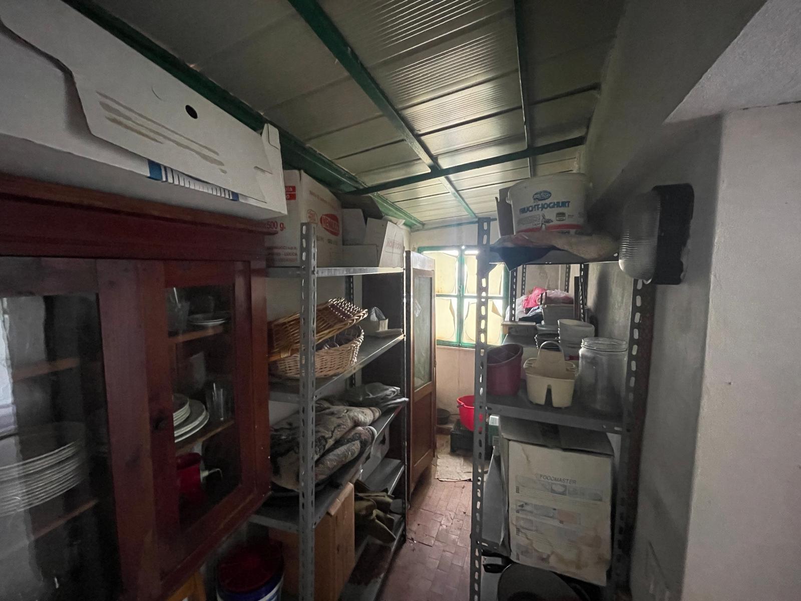 Immagine 58 di Porzione di casa in vendita  a Pietrasanta