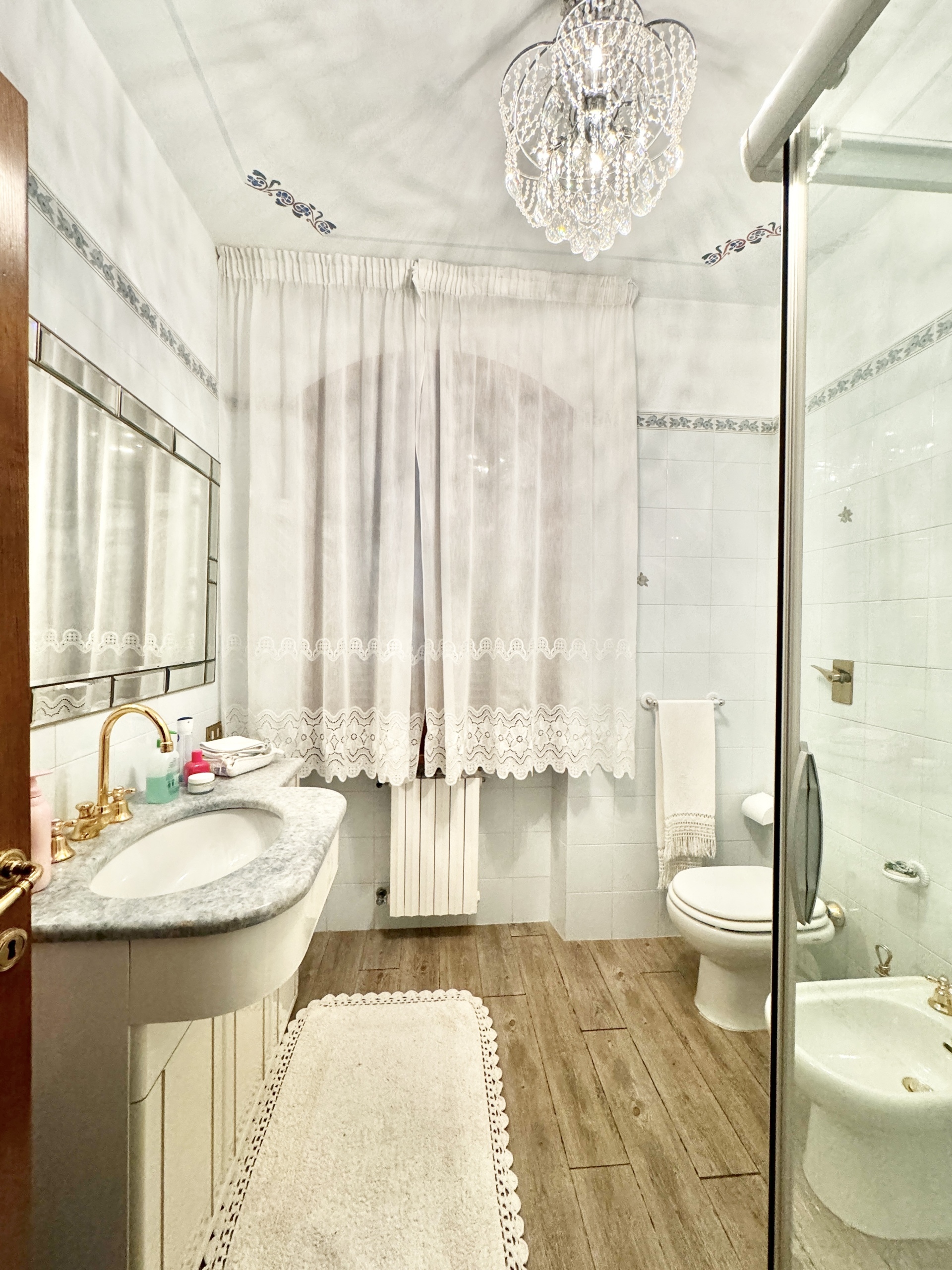 Immagine 21 di Villa in affitto  a Pietrasanta