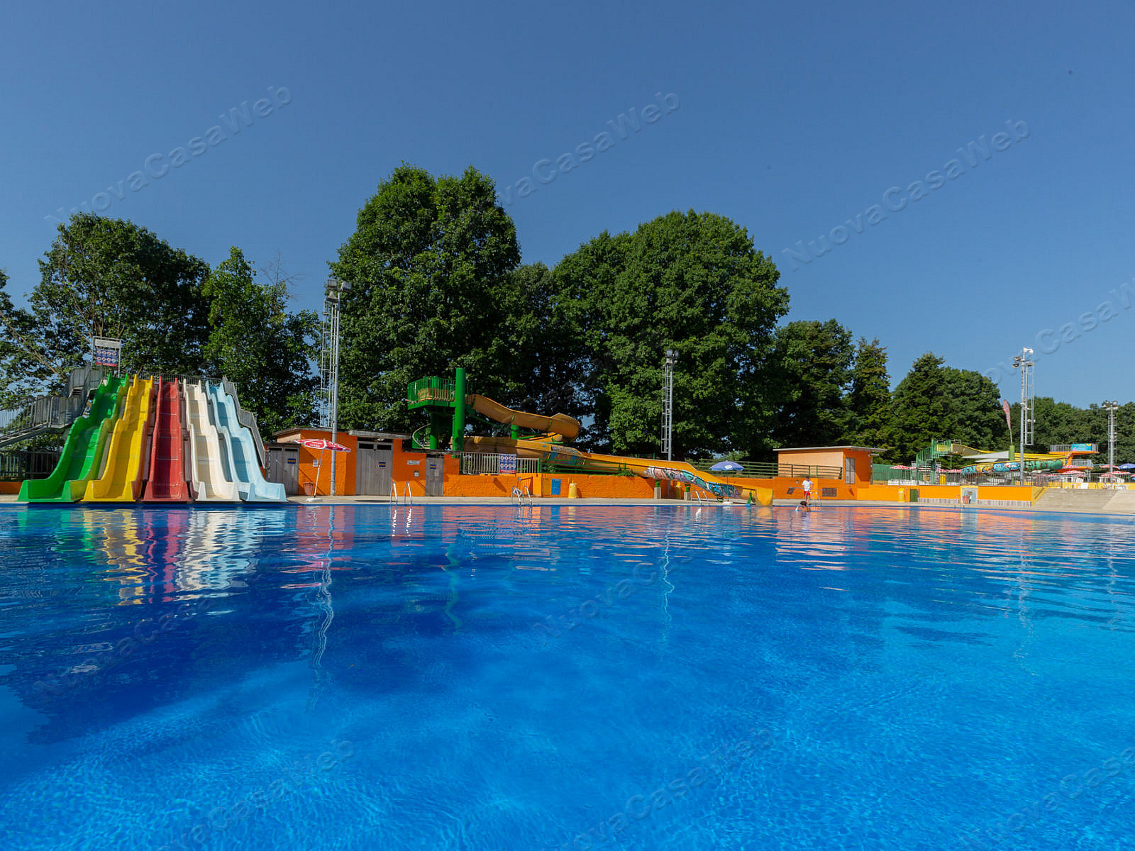 Immagine 3 di Attività commerciale in vendita  in Via del Laghetto 6 a Limbiate