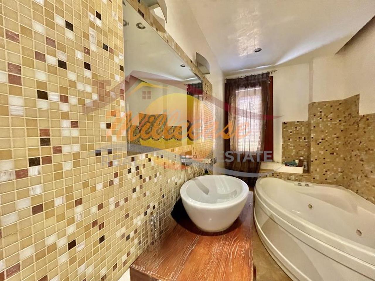 Immagine 6 di Trilocale in vendita  in Viale Zecchino a Siracusa