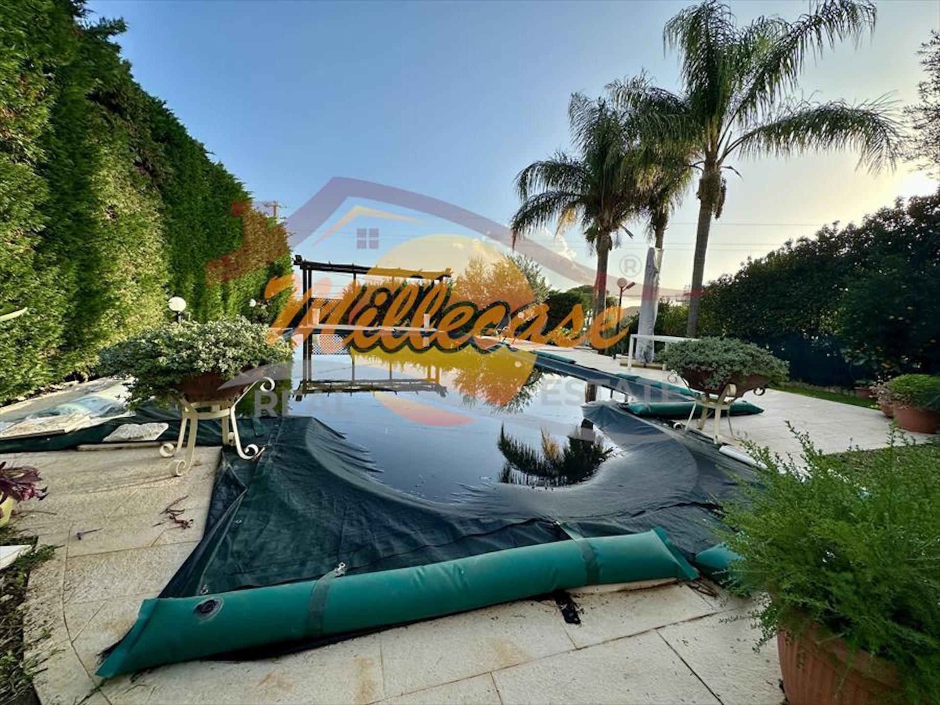 Immagine 14 di Casa bifamiliare in vendita  in Traversa Sinerchia a Siracusa