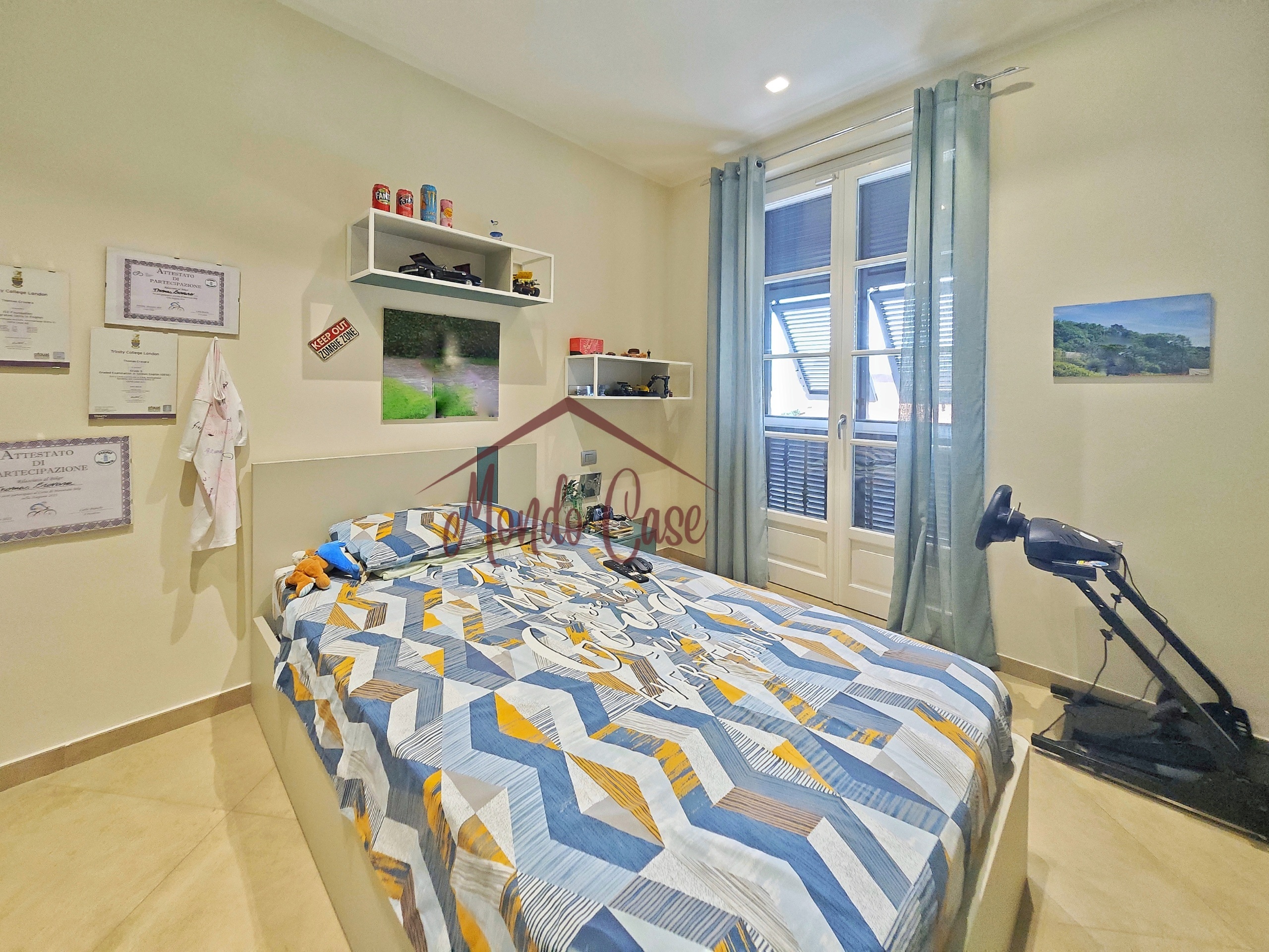 Immagine 47 di Attico in vendita  in Via Bertoloni 2 a Sarzana