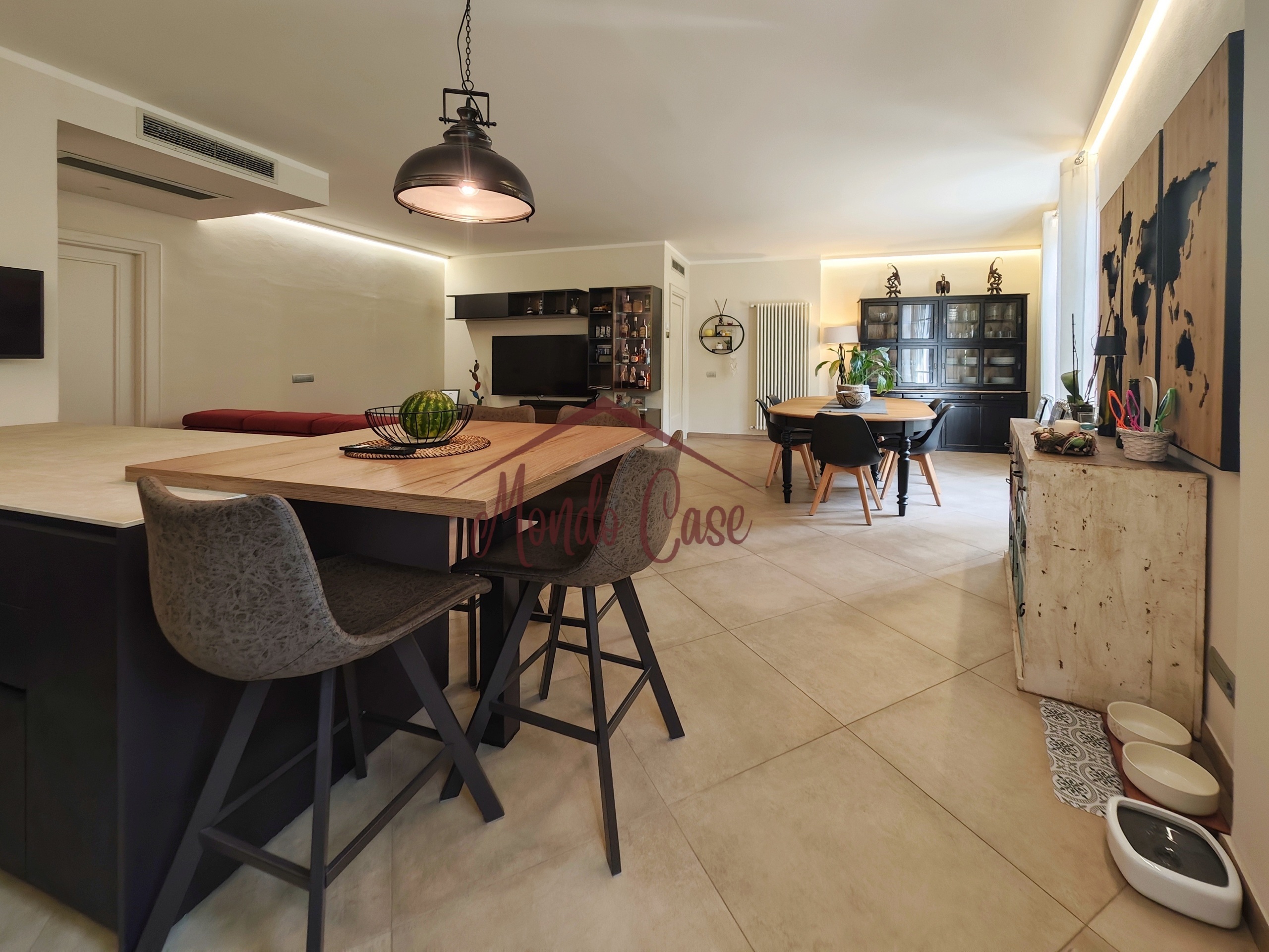 Immagine 21 di Attico in vendita  in Via Bertoloni 2 a Sarzana